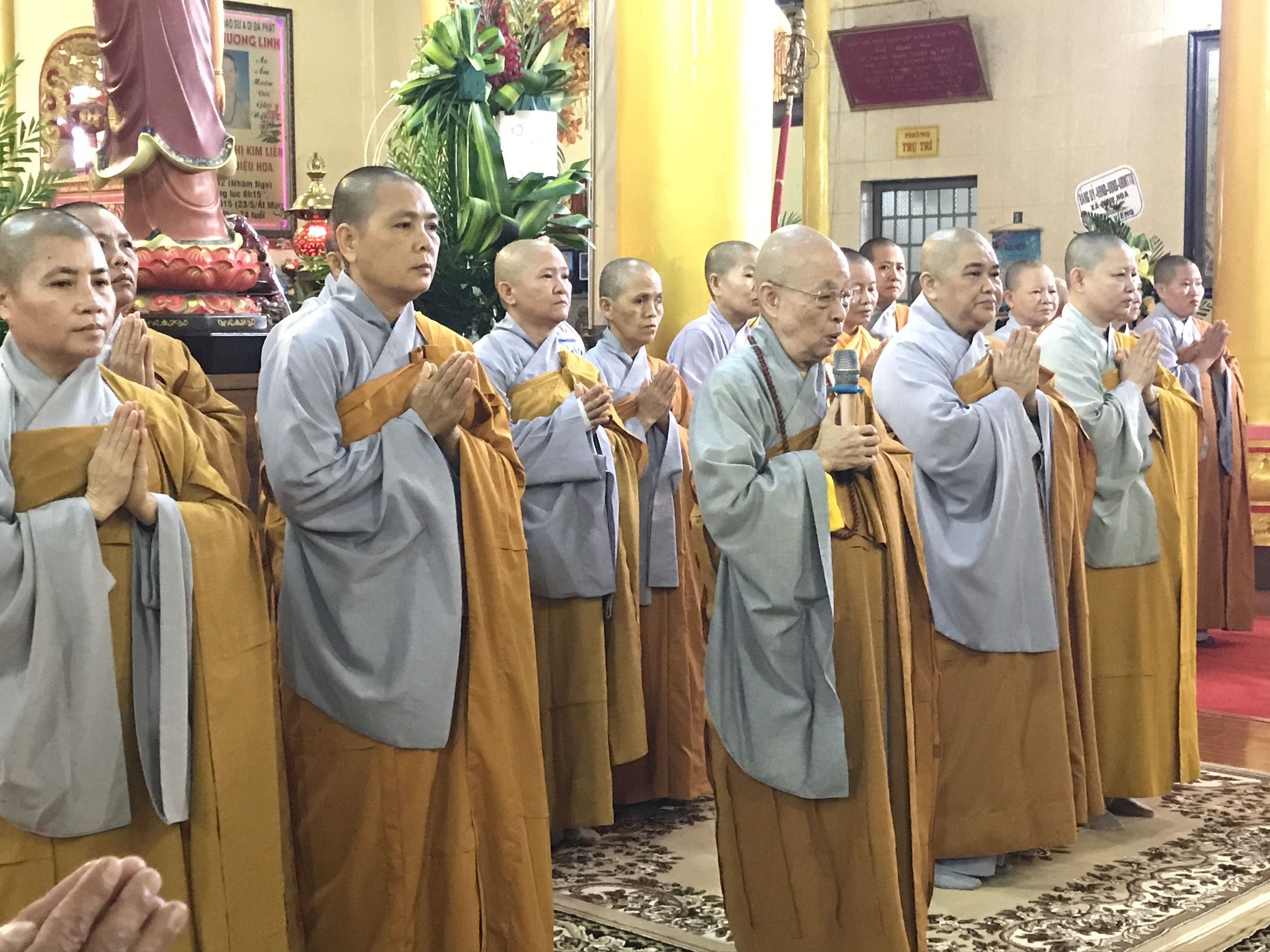 Đồng Nai: Phân ban Ni giới Phật giáo tỉnh viếng lễ tang Đại lão Hòa thượng thượng Thiện hạ Hiện