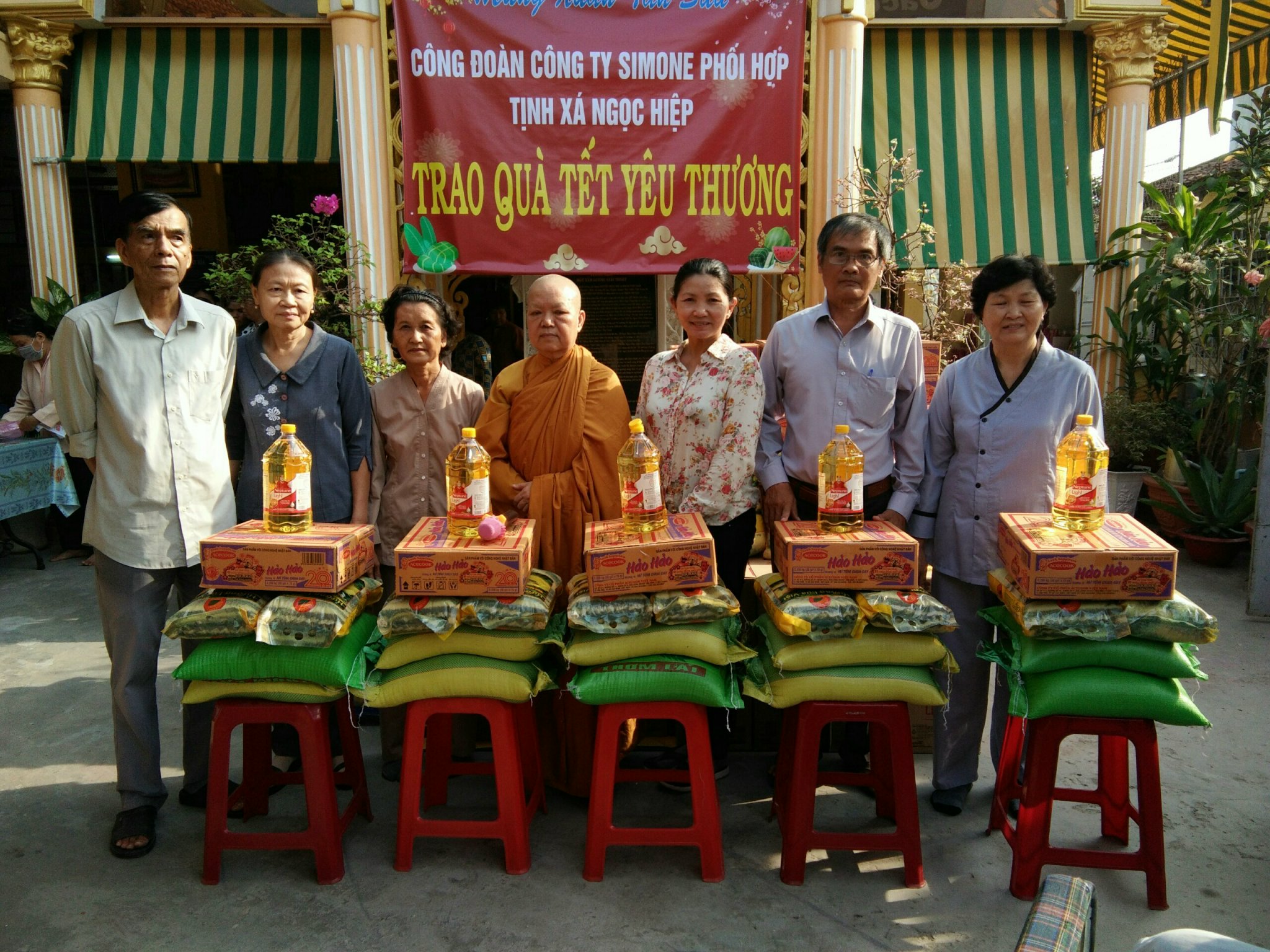 Tiền Giang: Tịnh xá Ngọc Hiệp tặng quà xuân Tân Sửu đến người khuyết tật