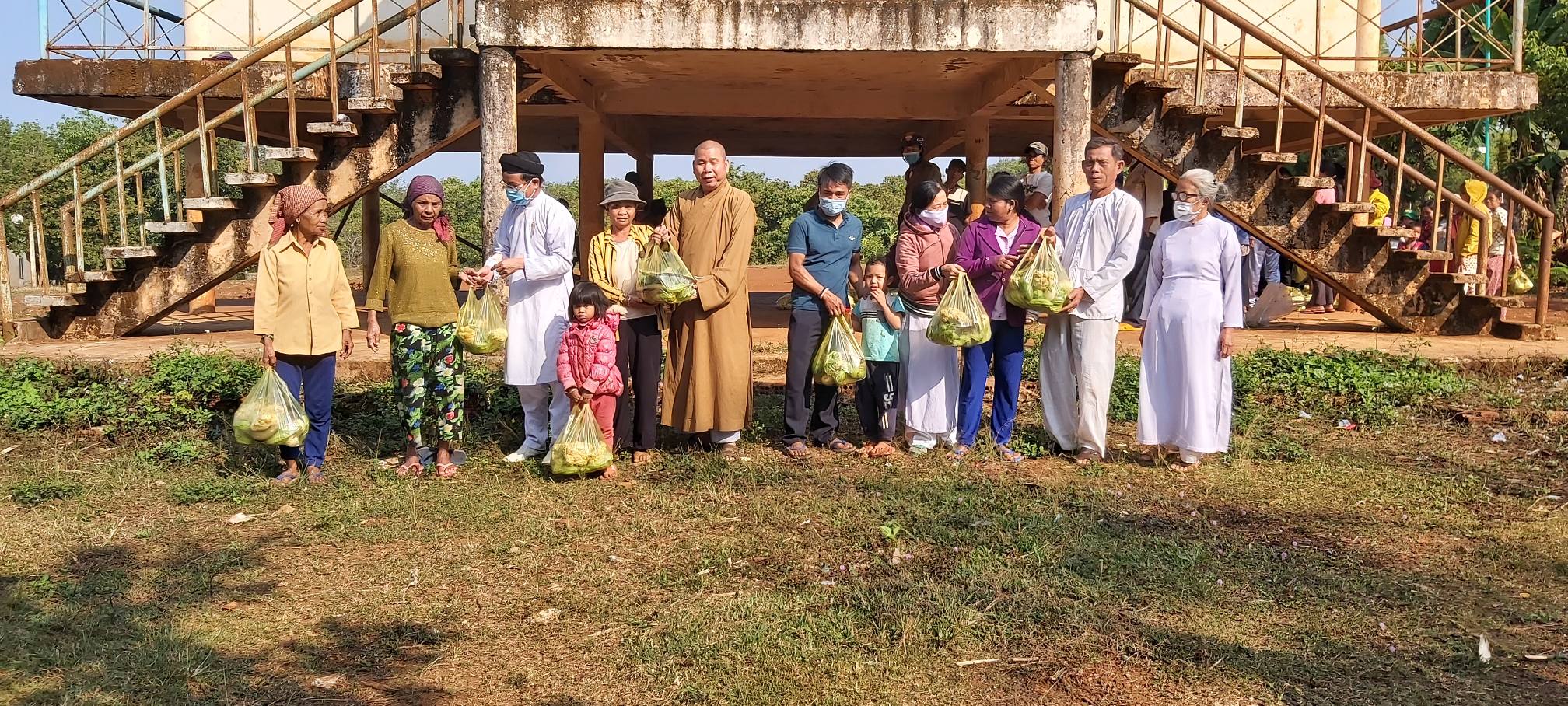 Bình Phước: Phật giáo huyện Bù Gia Mập và chương trình Trao Quà Mùa Xuân đến đồng bào dân tộc