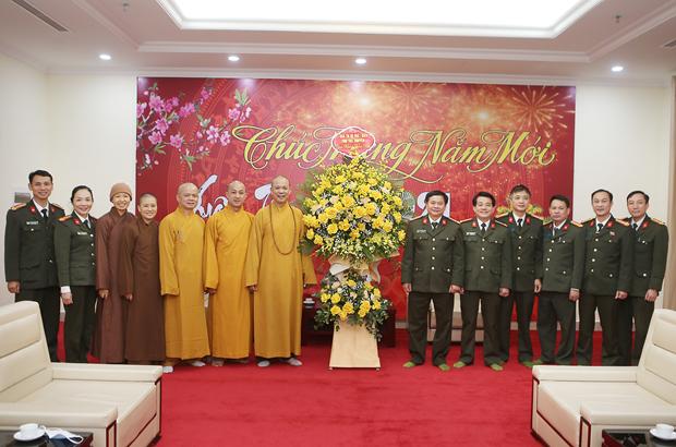 Thái Nguyên: Ban Trị sự Phật giáo Tỉnh thăm và chúc tết Chính quyền Tỉnh và Thành phố