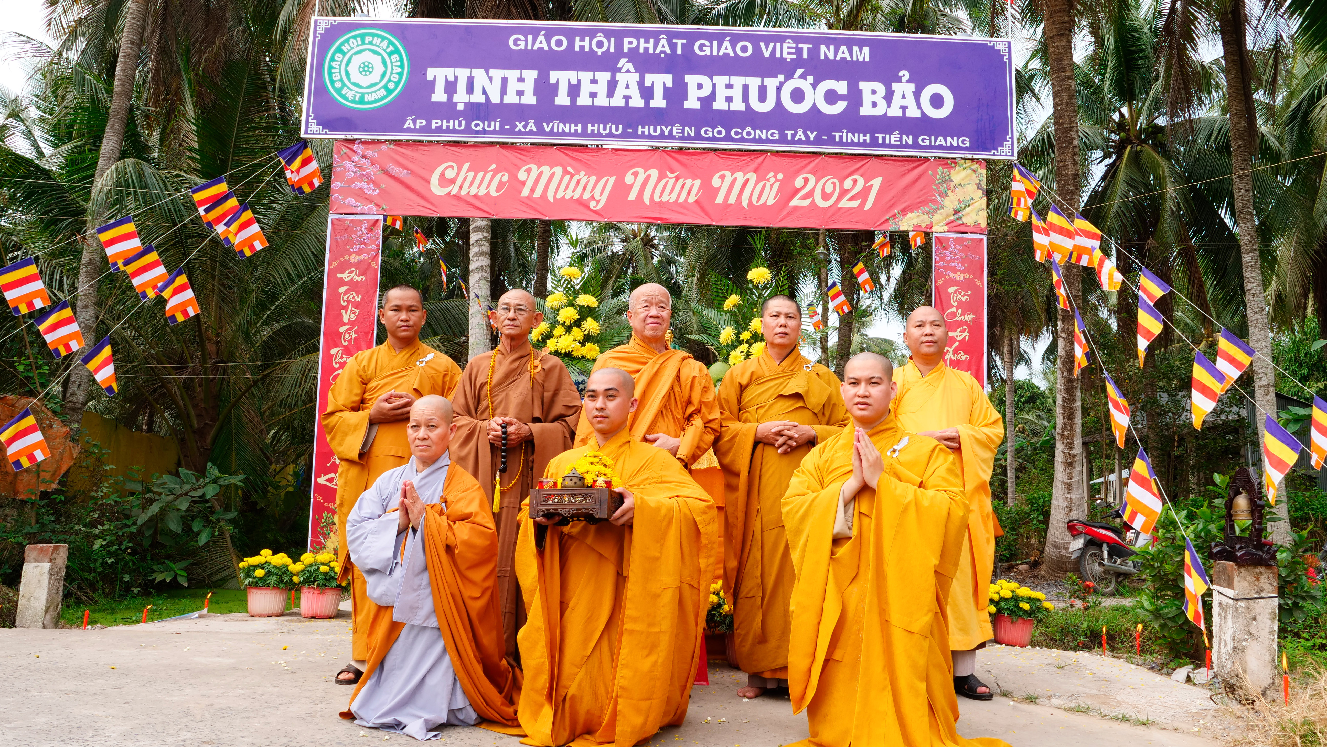 Tiền Giang: Lễ Thượng bảng hiệu Tịnh thất Phước Bảo (huyện Gò Công Tây) và tặng quà Tết cho người nghèo