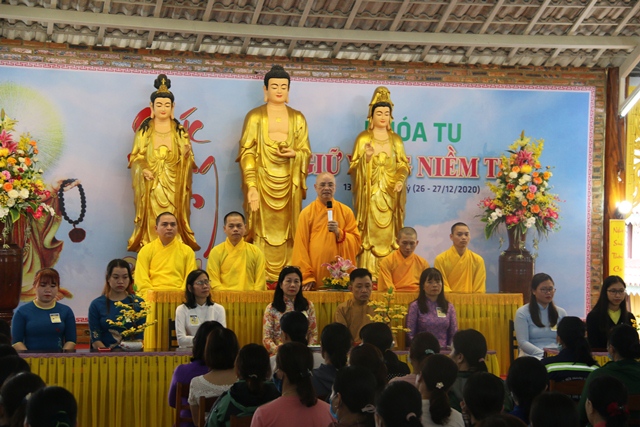 Thừa Thiên Huế: Tặng quà đến nữ lao công nhân ngày Quốc tế Phụ nữ 08/3