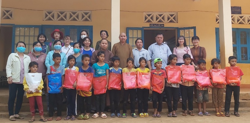 Bình Phước: Các hoạt động từ thiện xã hội chào mừng Đại hội Đại biểu Phật giáo huyện Bù Gia Mập