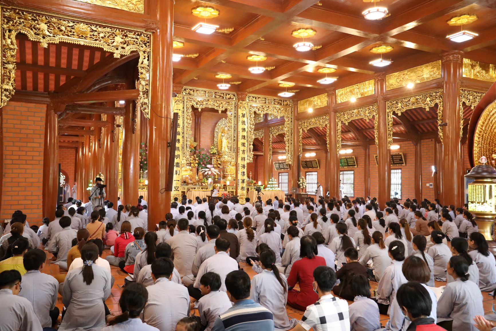 Bình Dương: Hơn 400 Phật tử về tham dự lễ Quy y Tam bảo tại chùa Thiên Quang