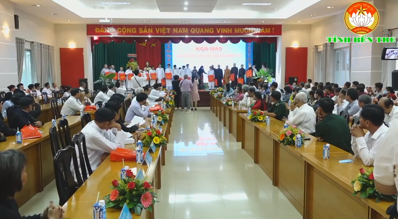 Bến Tre: Lãnh đạo BTS GHPGVN tỉnh tham dự Họp mặt đại biểu tôn giáo, dân tộc - năm 2021