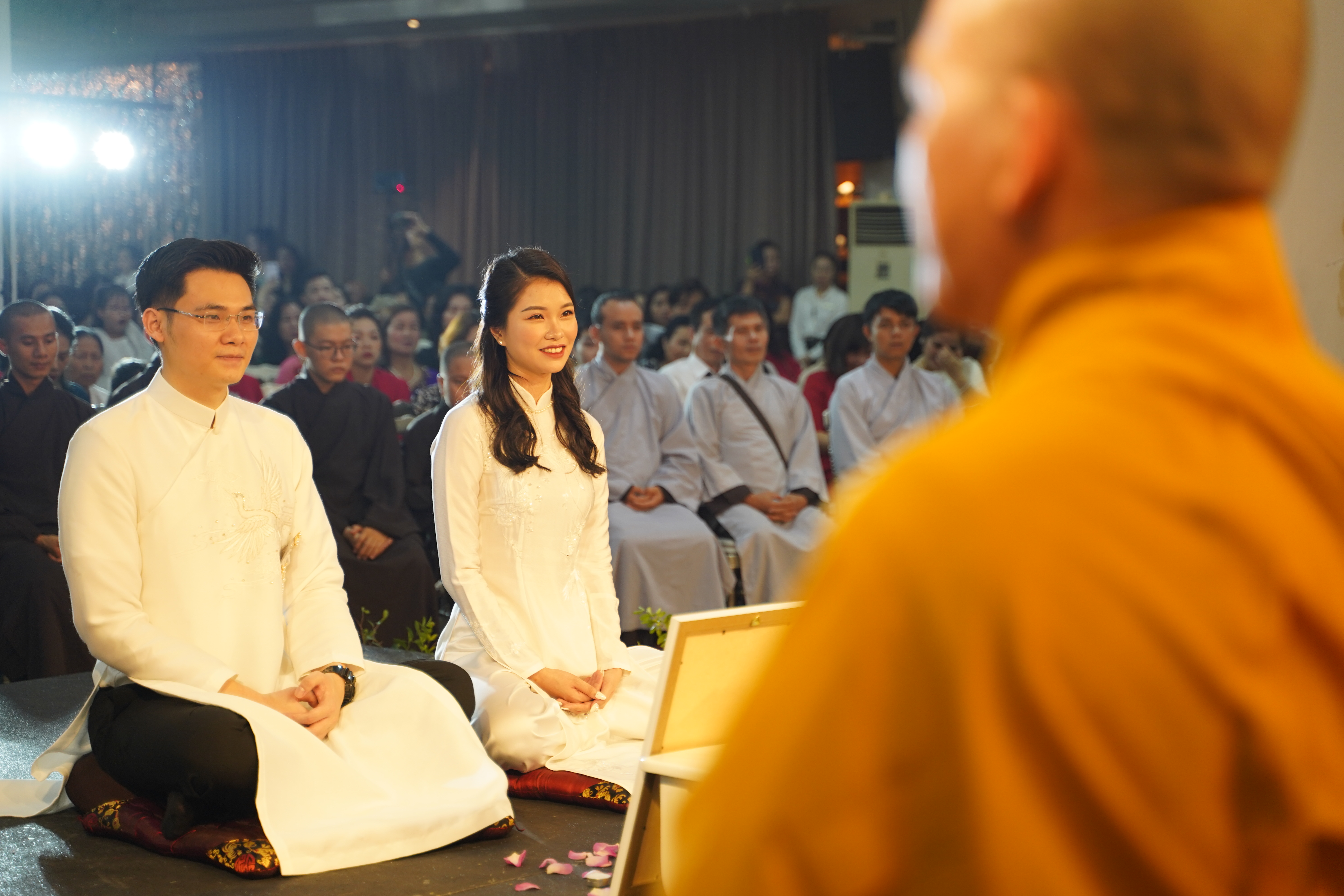 Hà Nội: Lễ Hằng Thuận cho Phật tử Khánh Phúc Lợi và An Tuệ Diễm