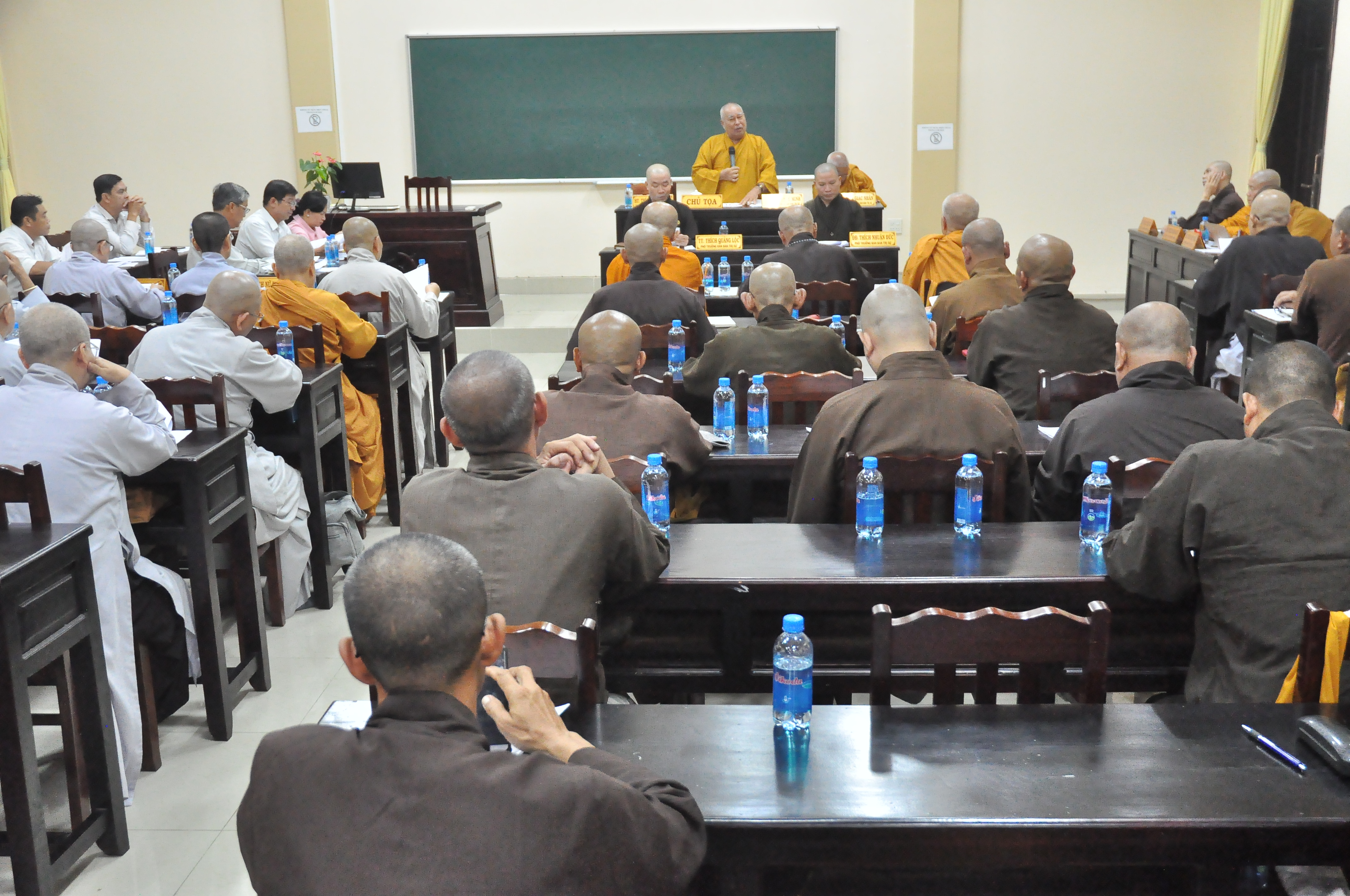 Tiền Giang: Ban Trị sự Phật giáo tỉnh họp lệ tháng tư và An vị Tôn tượng Tổ sư Huệ Đăng – vị Khai sơn chùa Vĩnh Tràng