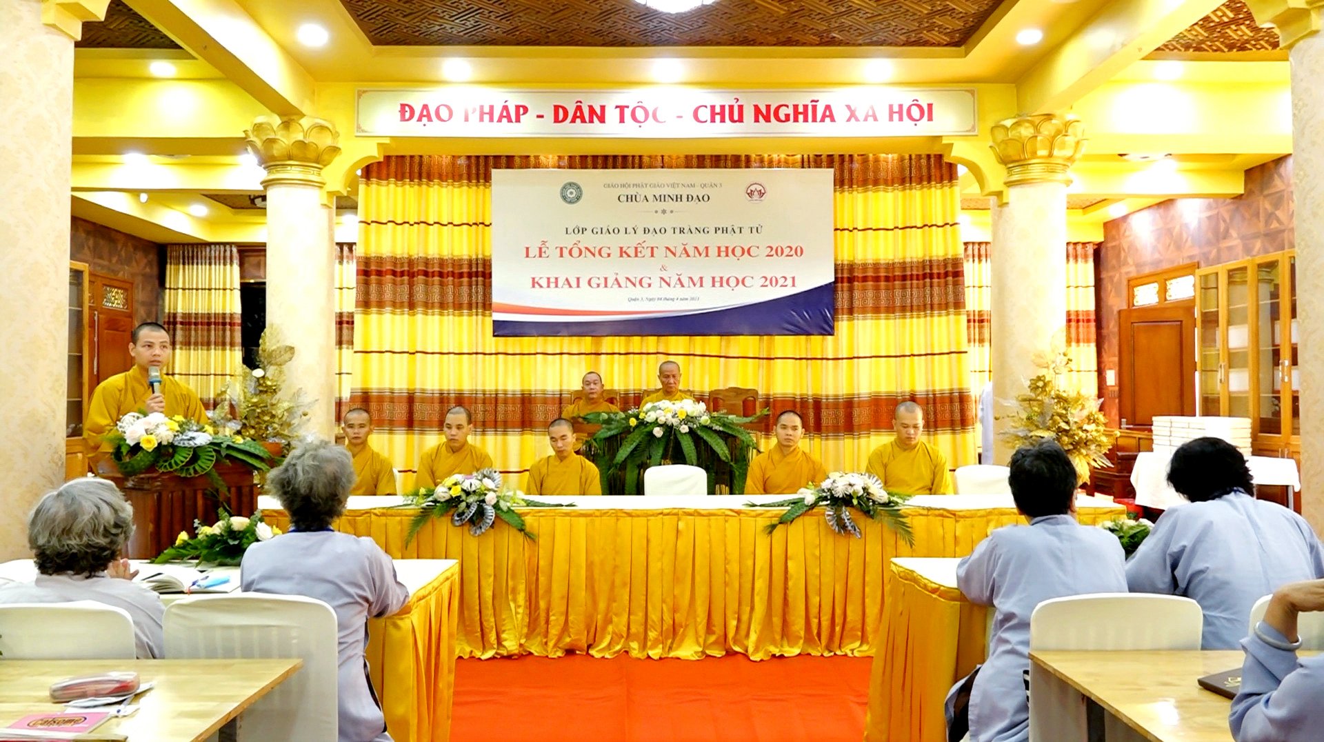 TP.HCM: Lễ Tổng kết và khai giảng lớp Giáo lý đạo tràng Phật tử chùa Minh Đạo