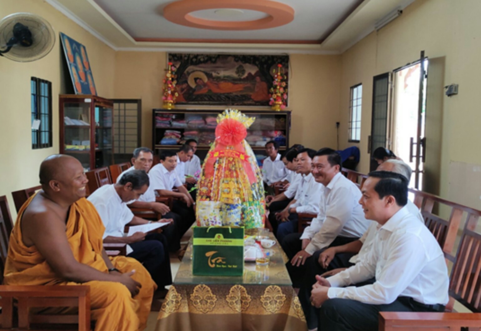 Trà Vinh: Thường trực Tỉnh uỷ chúc tết Chôl Chnăm Thmây các chùa tại huyện Duyên Hải