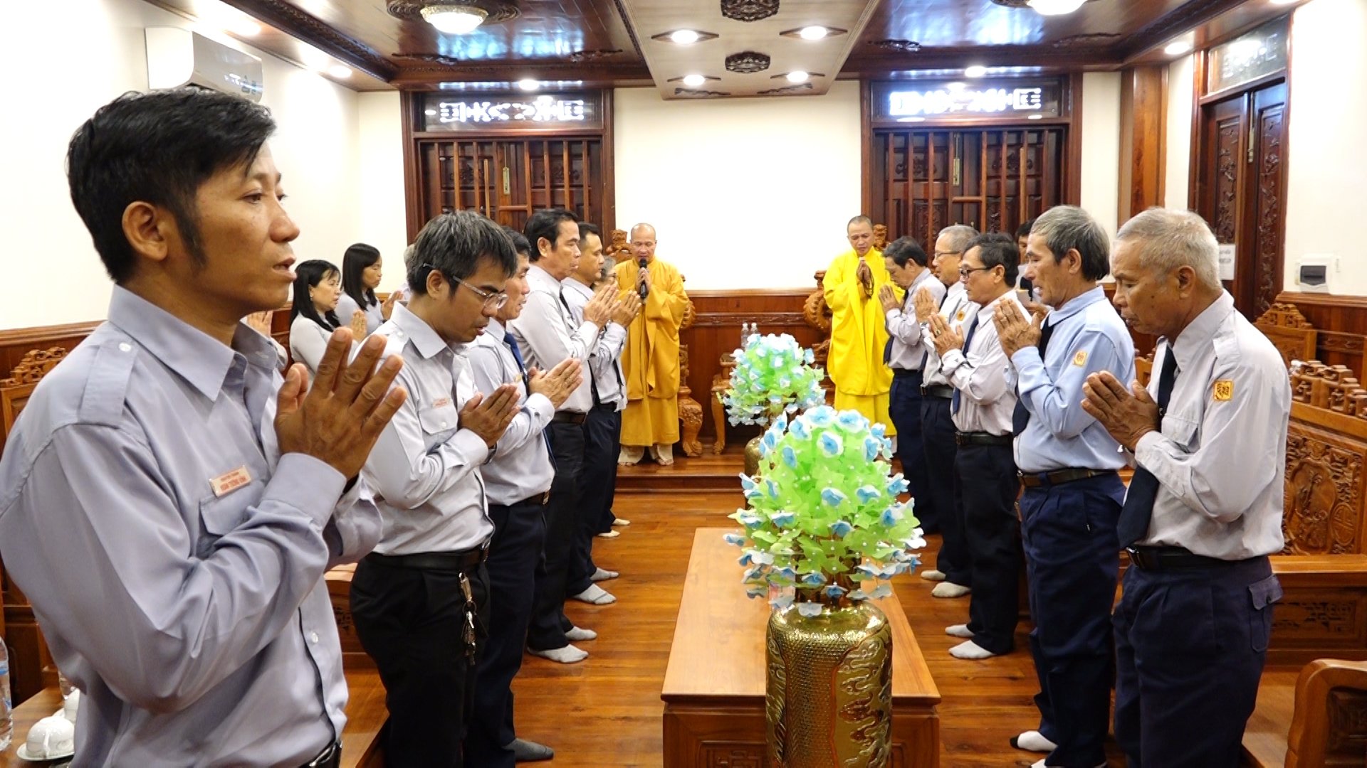TP.HCM: Nhiều Phật tử thọ nhận Giới pháp tại chùa Thiên Chánh