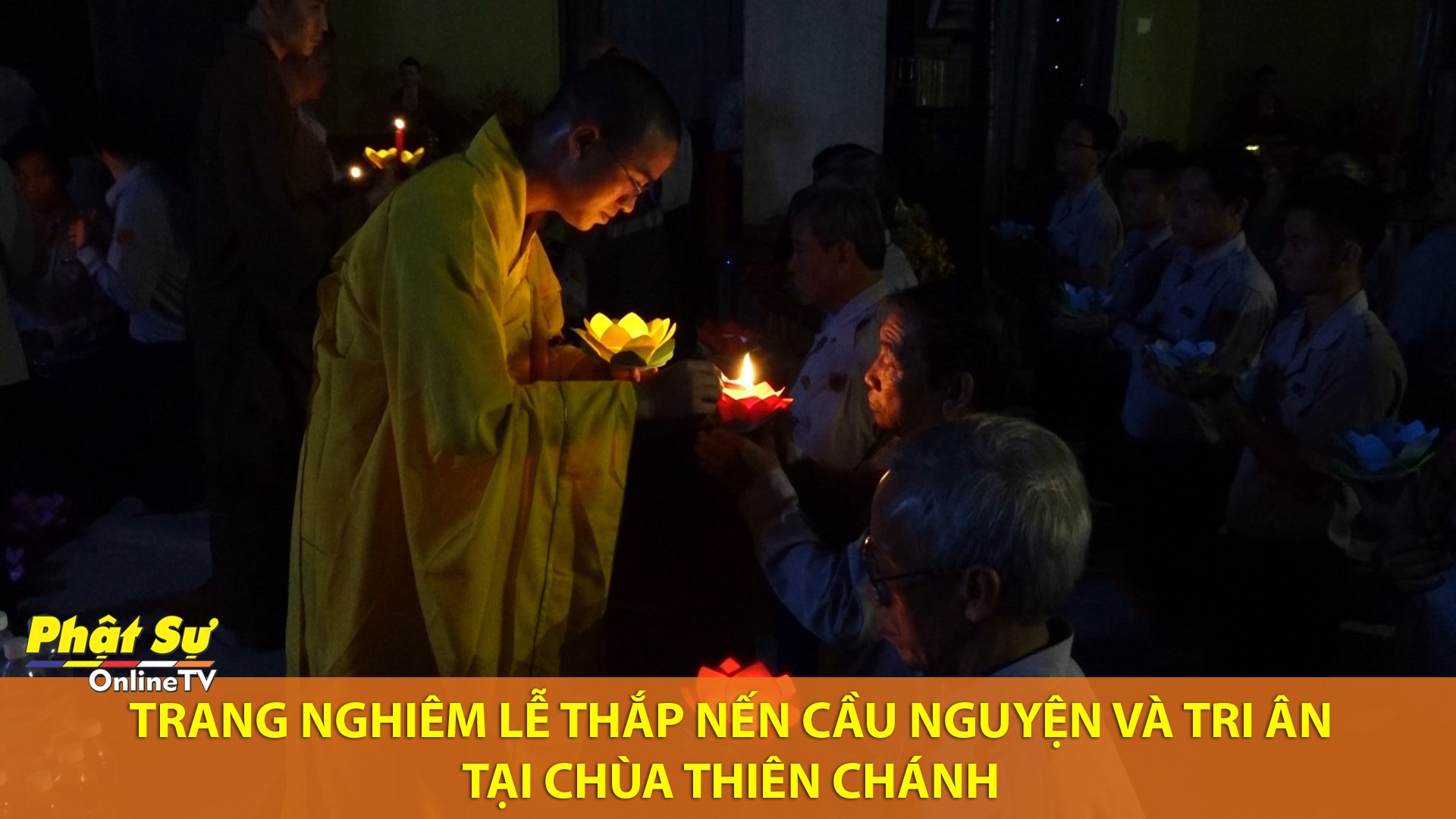 [Video] TP.HCM: Trang nghiêm lễ thắp nến cầu nguyện và tri ân tại chùa Thiên Chánh