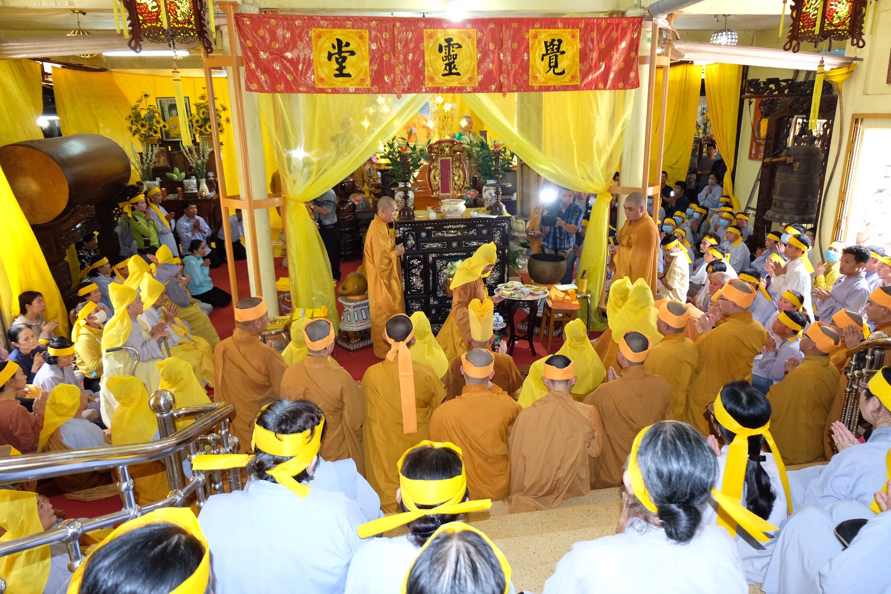 Cần Thơ: Trang nghiêm lễ nhập Kim quan cố Trưởng lão HT. Thích Huệ Trường