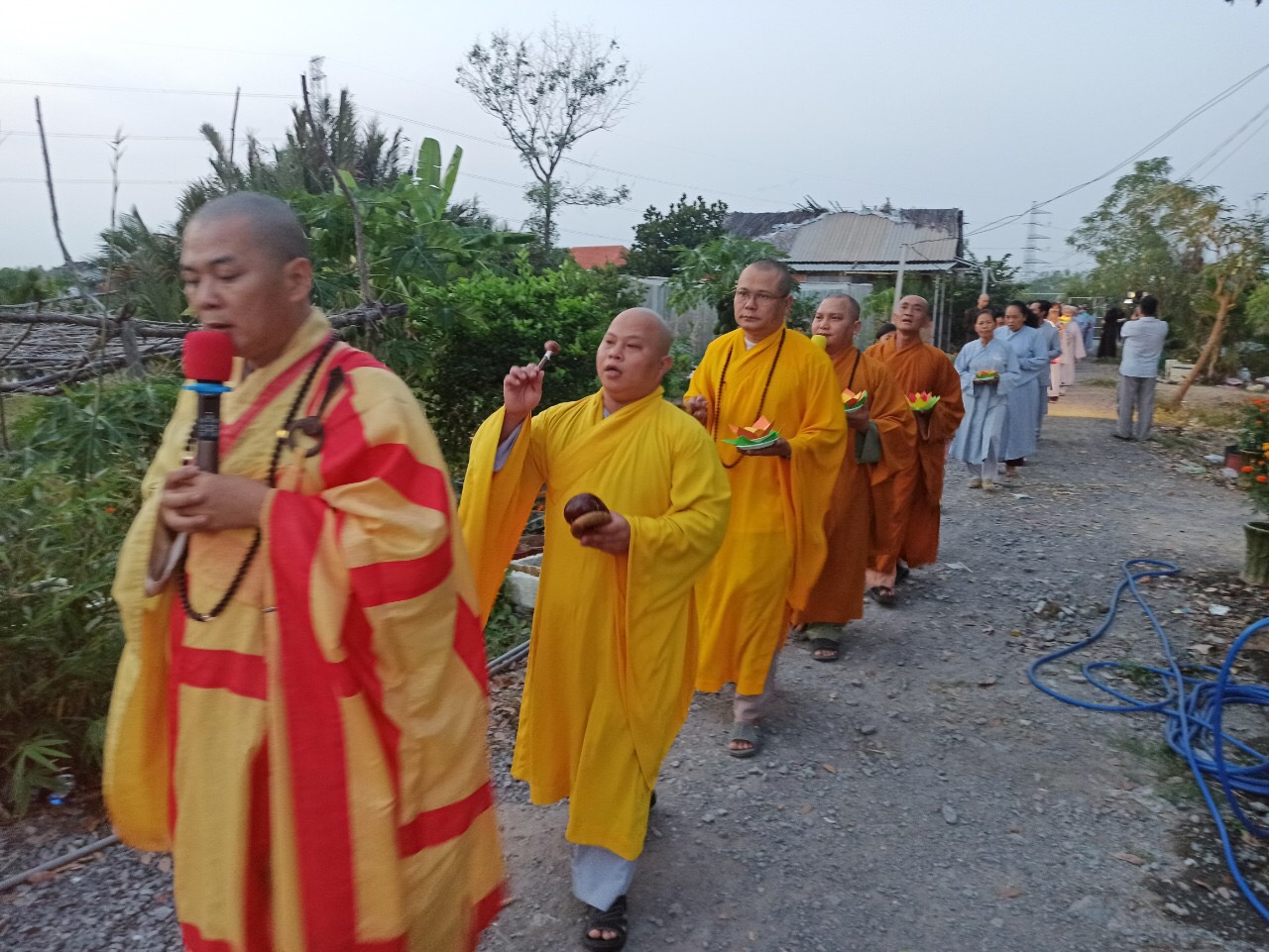 TP.HCM: Tịnh thất An Lạc tổ chức trao quà từ thiện và phóng sanh