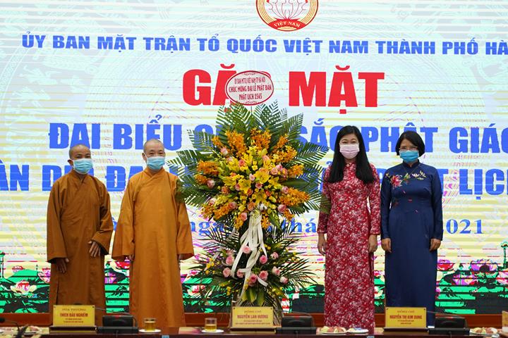 Ủy ban Mặt trận Tổ quốc VN TP. Hà Nội gặp mặt Đại biểu chức sắc Phật giáo nhân Đại lễ Phật Đản PL2565