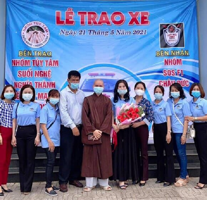 BR-VT: Nhóm thiện nguyện Tùy Tâm trao tặng xe cứu thương