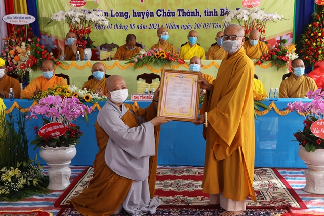 Bến Tre: Lễ trao quyết định bổ nhiệm trụ trì chùa Phúc An