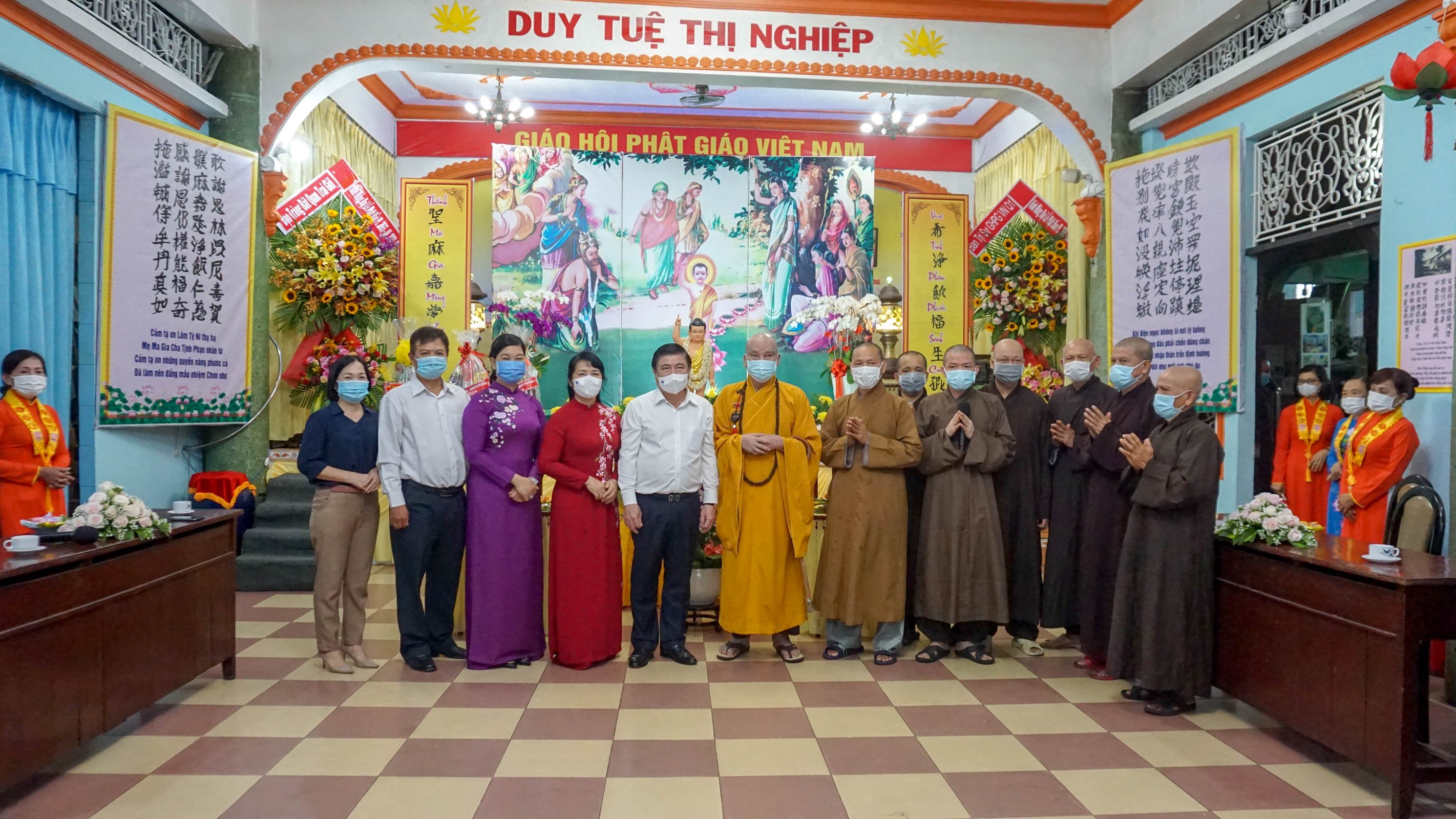 TP.HCM: Lãnh đạo thành phố chúc mừng Phật đản Phật giáo Quận 1