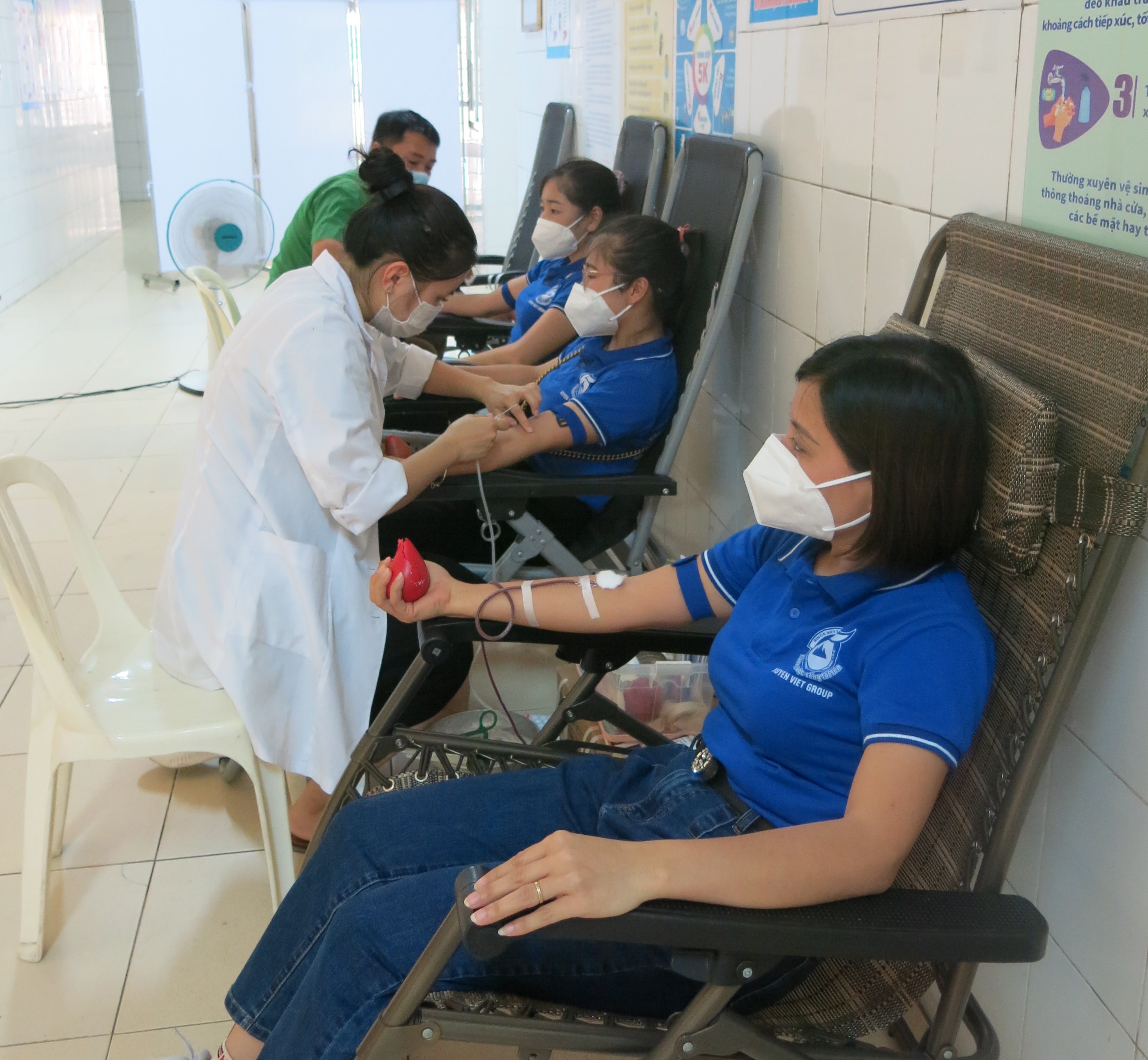 Hải Dương: Các thành viên Đạo Phật ngày nay tình nguyện hiến máu tại Bệnh viên Đa khoa tỉnh