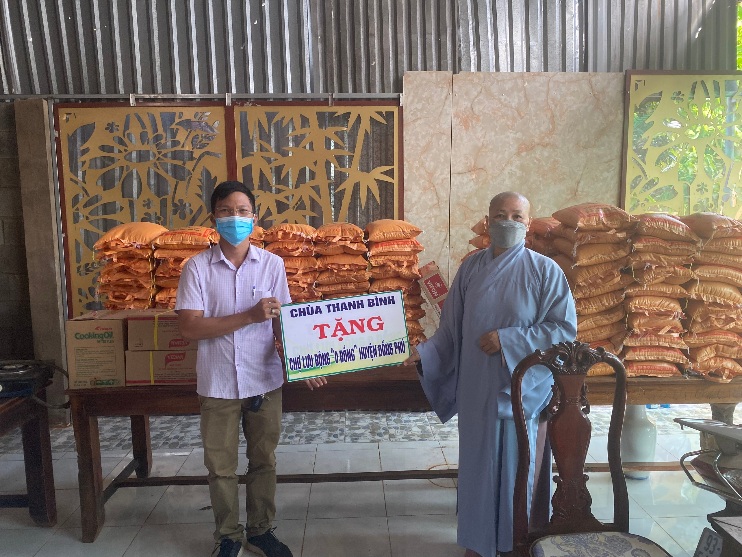 Bình Phước: Chùa Thanh Bình hỗ trợ hàng hóa cho Chợ lưu động 0 đồng huyện Đồng Phú