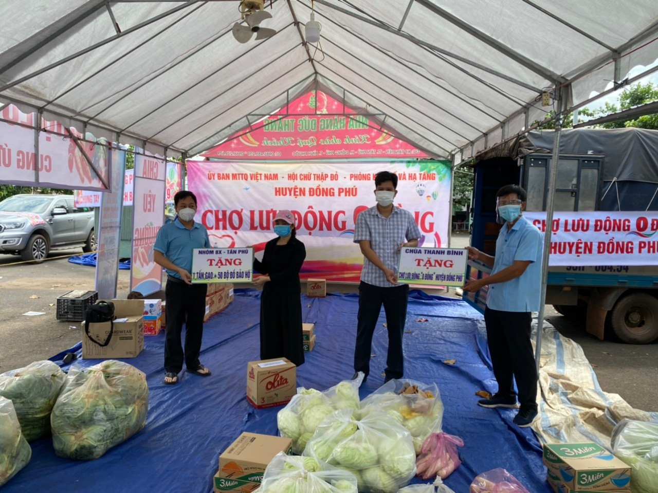 Bình Phước: Chợ lưu động 0 đồng huyện Đồng Phú hỗ trợ bà con trong đại dịch COVID-19