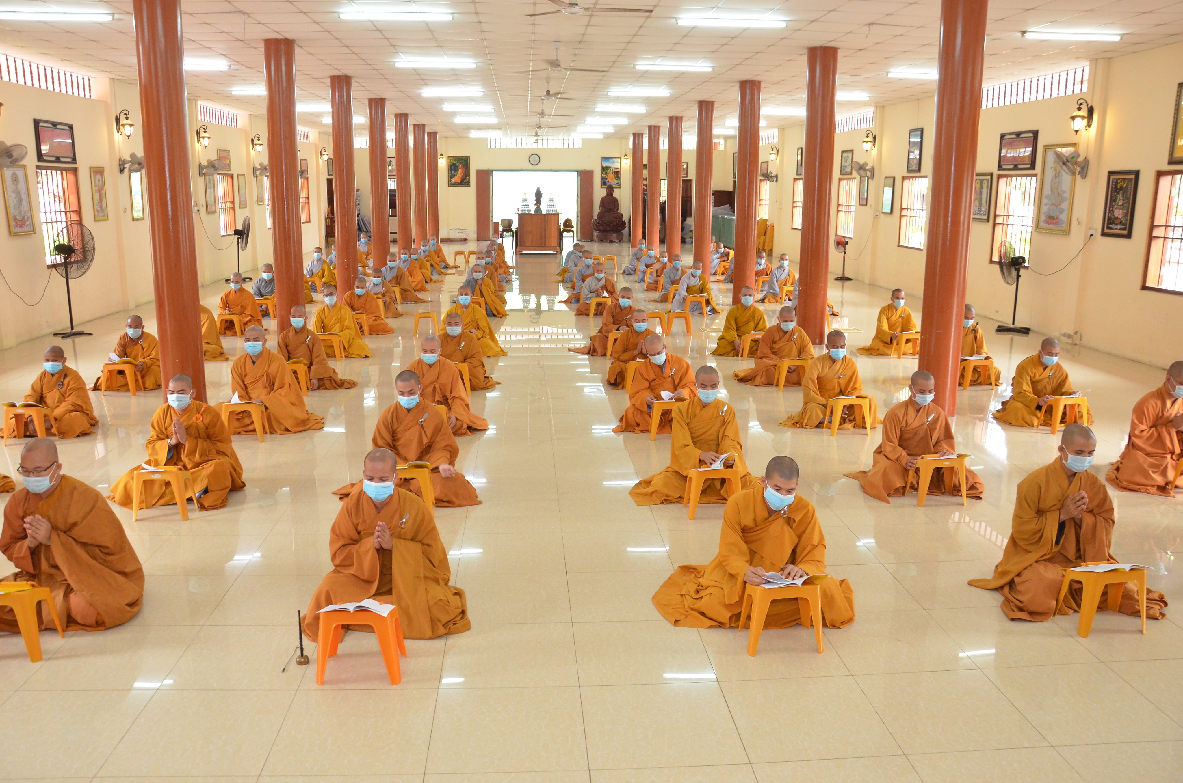 Cần Thơ: Lễ khai kinh Dược Sư tưởng niệm ngày Thương binh – Liệt sĩ và cầu nguyện đẩy lùi dịch bệnh COVID-19