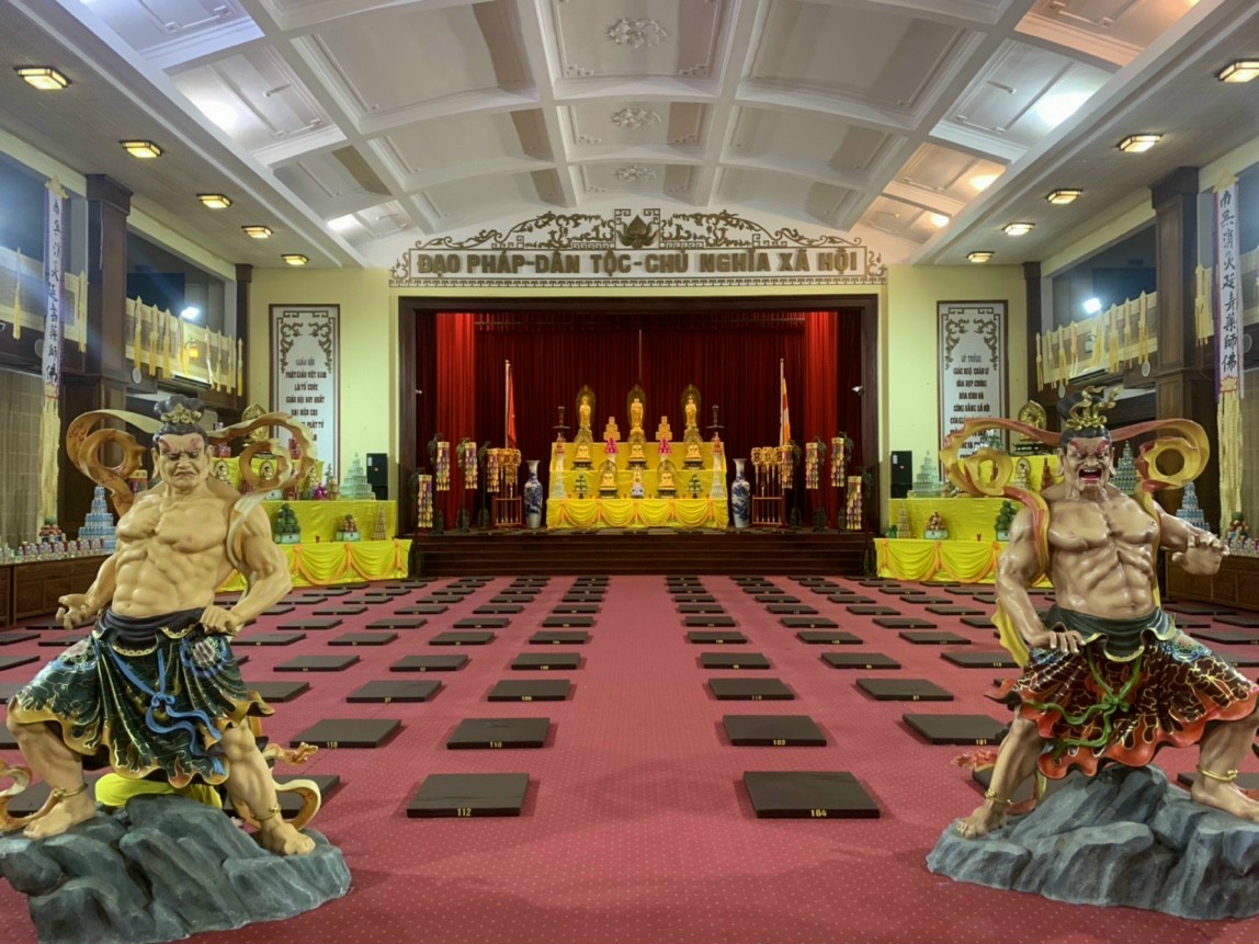 Hà Nội: Ban Nghi lễ HVPGVN trang trí khánh thiết đàn tràng cho buổi cầu nguyện ngày 27/07/2021