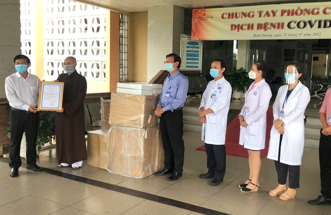 Bình Dương: Phật giáo tỉnh với nhiều chương trình hoạt động chia sẻ yêu thương đến người dân các khu cách ly, phong toả mùa dịch COVID-19