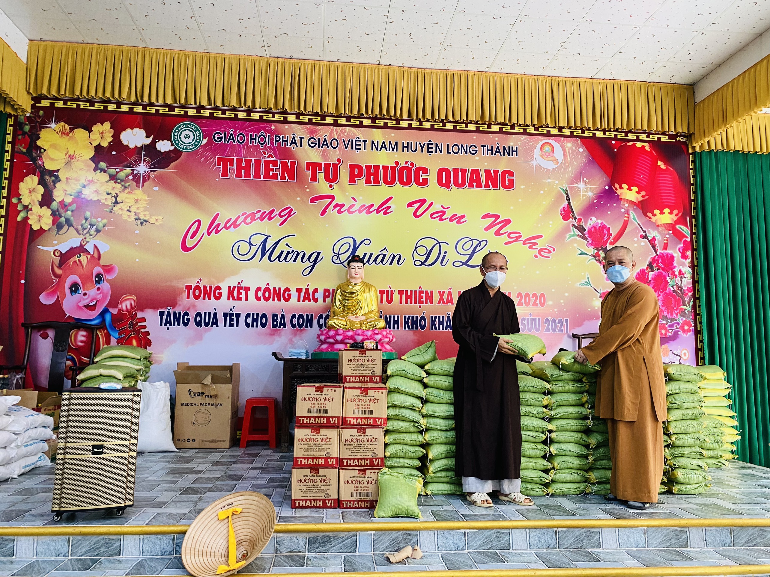 Đồng Nai: Chùa Tam Bảo cúng dường phẩm vật đến các chùa, am, thất khu vực thiền viện Thường Chiếu