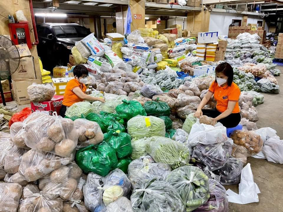 TP.HCM: Hơn 520 tấn hàng hóa, hơn 61.000 trang thiết bị, vật tư y tế gửi tặng đến bà con trong mùa đại dịch