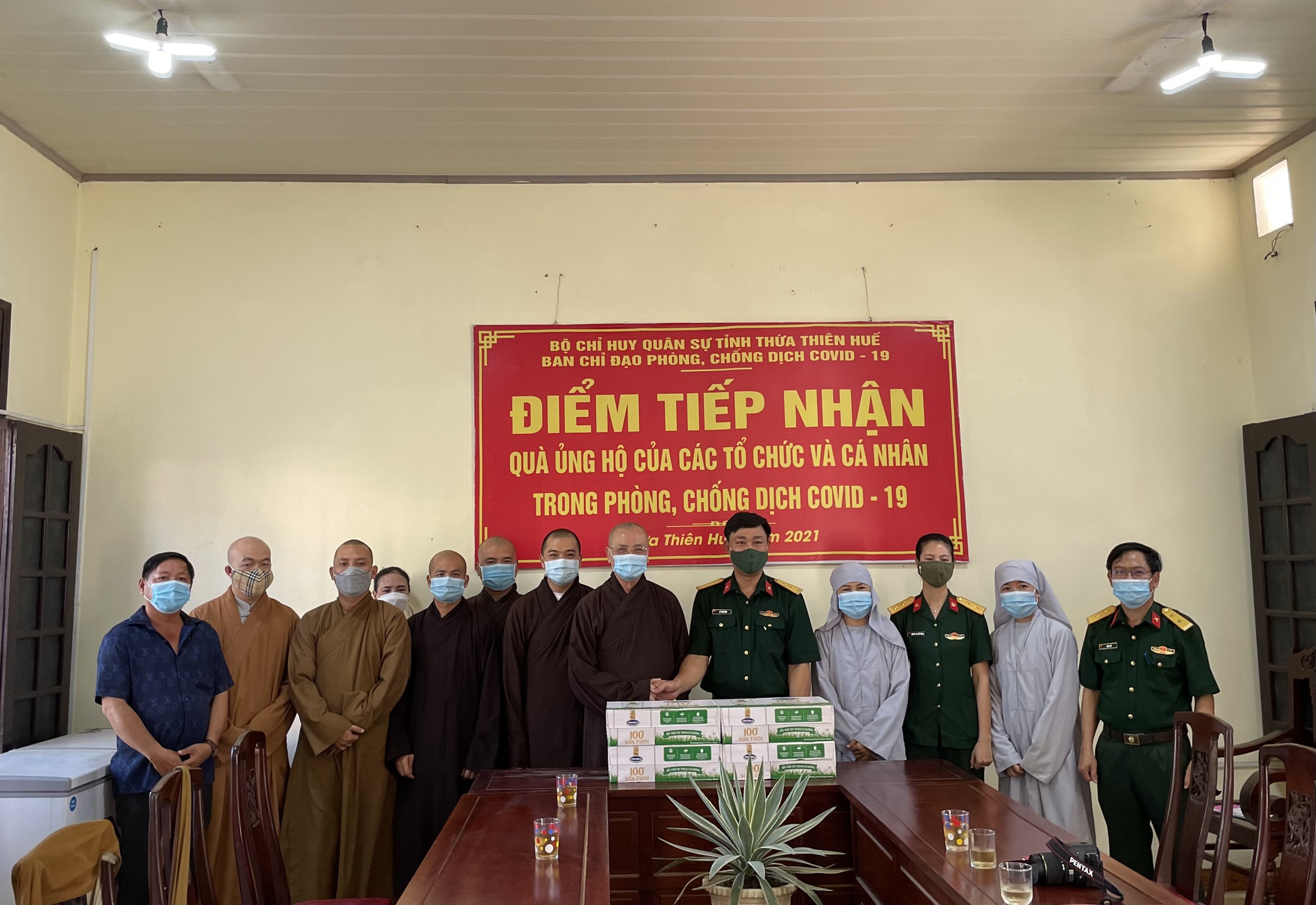 Phật giáo Thừa Thiên Huế hỗ trợ người dân đang cách ly y tế tập trung trên địa bàn tỉnh