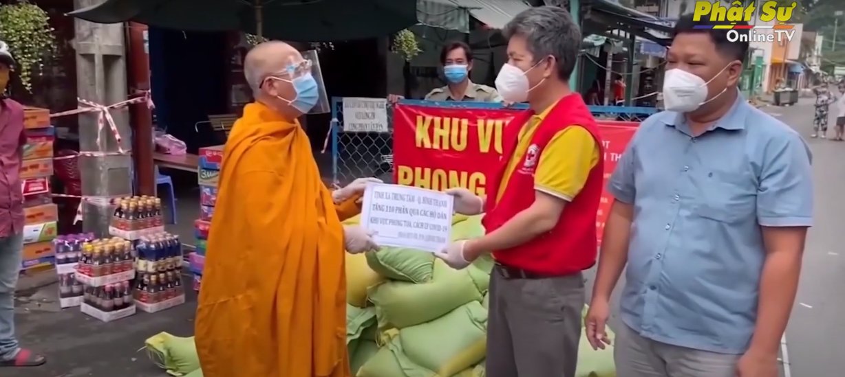 [Video] TP. HCM: Tịnh xá Trung Tâm tiếp tục hỗ trợ bà con khu cách ly (Đợt 31 - 38)