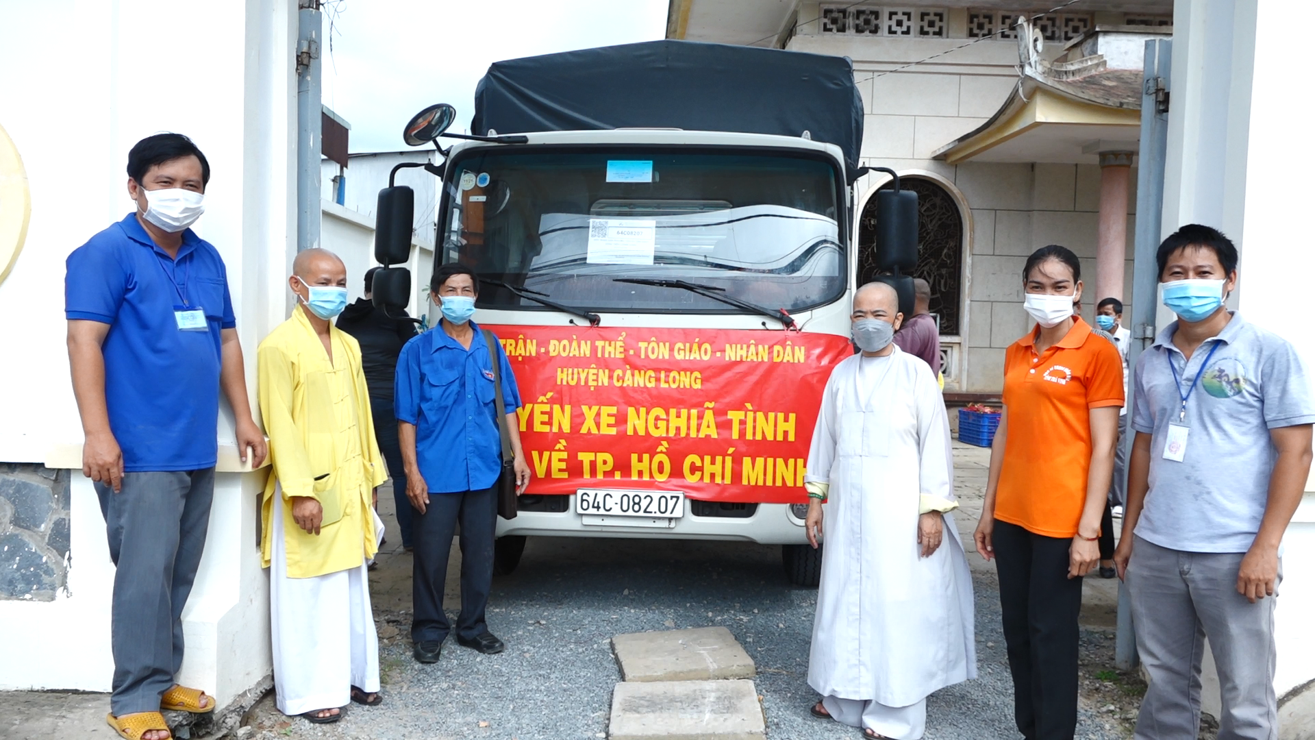 Trà Vinh: Chuyến xe nghĩa tình thứ 3 của Phật giáo huyện Càng Long gửi nông sản tới người dân TP.HCM
