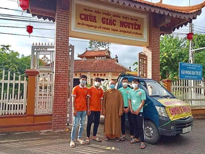 Cần Thơ: Chùa Giác Nguyên trao tặng 600 phần quà cho bà con khó khăn vì dịch COVID-19