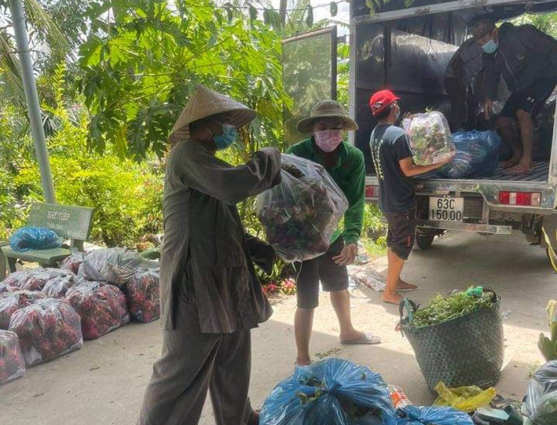 Vĩnh Long: Chùa Phước Huệ hỗ trợ hơn 8 tấn nông sản cho tâm dịch COVID-19