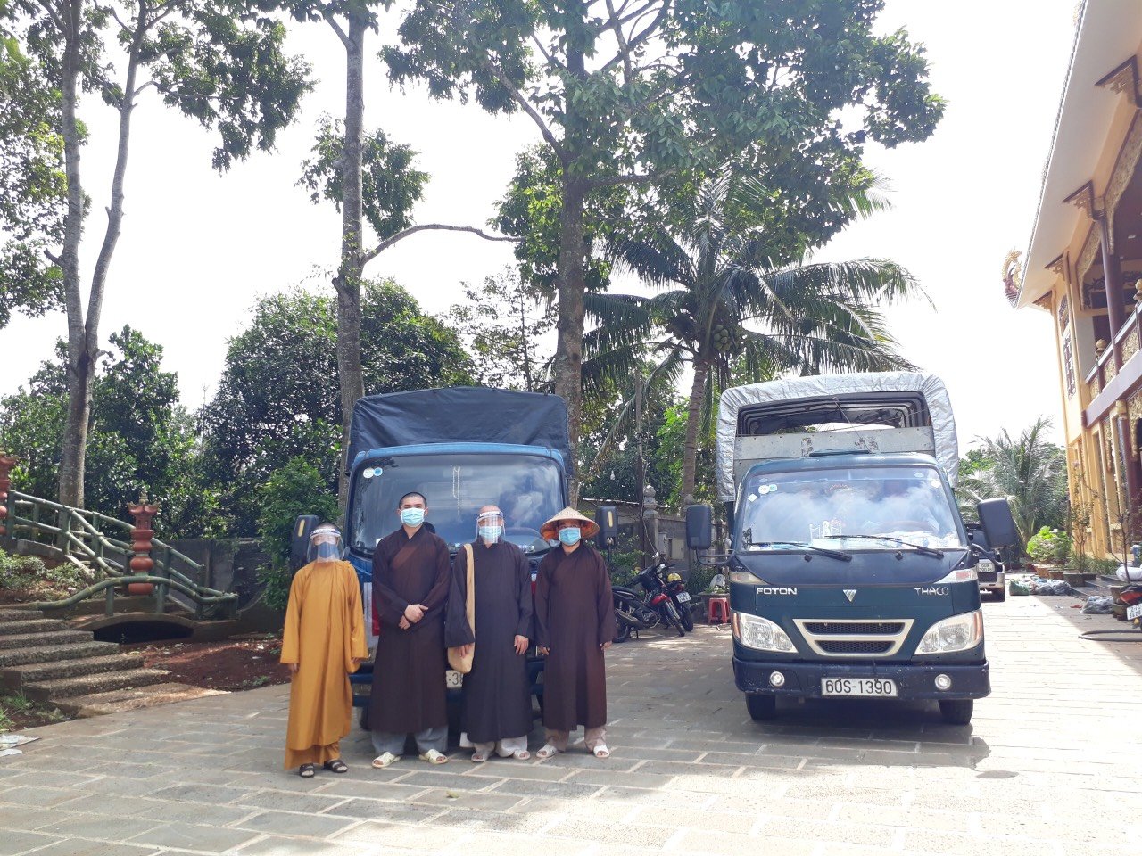 Đồng Nai: Phật giáo huyện Xuân Lộc trao tặng 170 phần quà cho các hộ dân bị phong toả xã Xuân Thọ