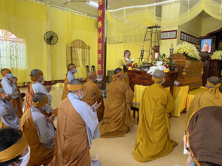 Đồng Tháp: Lễ nhập kim quan Hòa thượng Thích Thiện Mỹ- viện chủ chùa Thiền Kim