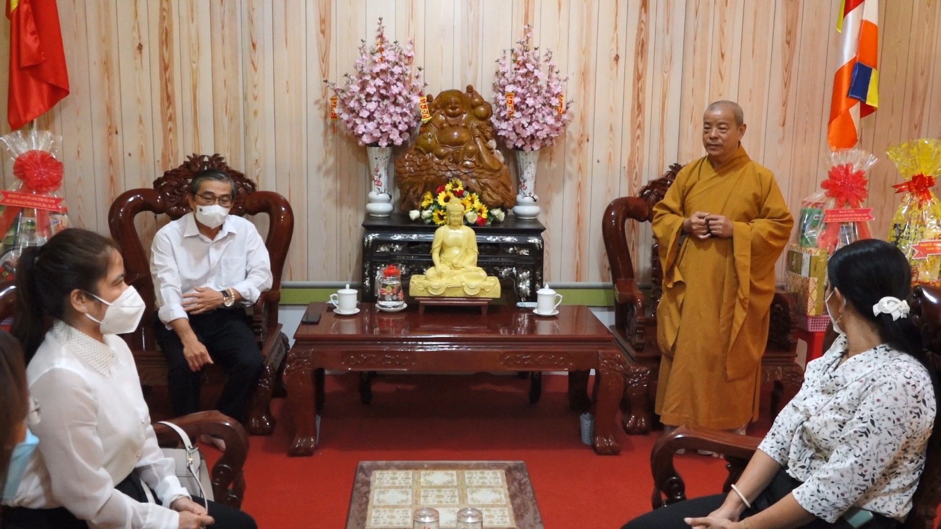 Trà Vinh: Đoàn Ủy ban MTTQVN tỉnh đến thăm và vấn an sức khỏe đến chư Tôn đức BTS Phật giáo tỉnh