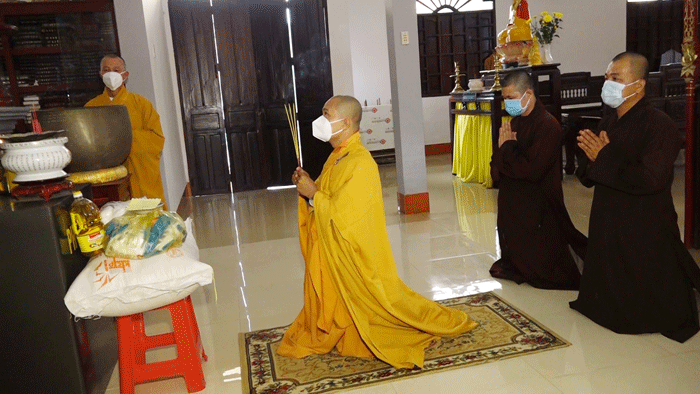 Tiền Giang: Thường trực Ban Trị sự Phật giáo TX.Cai Lậy thăm các tự viện sau thời gian thực hiện giản cách xã hội để phòng chống dịch bệnh