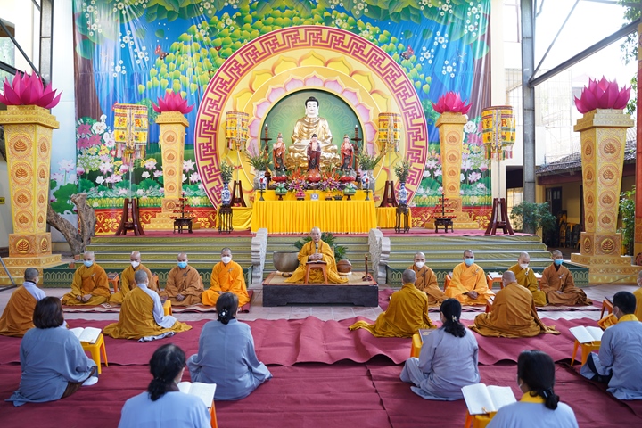 Hà Nội: Ngày tu an lạc "đặc biệt" tại chùa Bằng