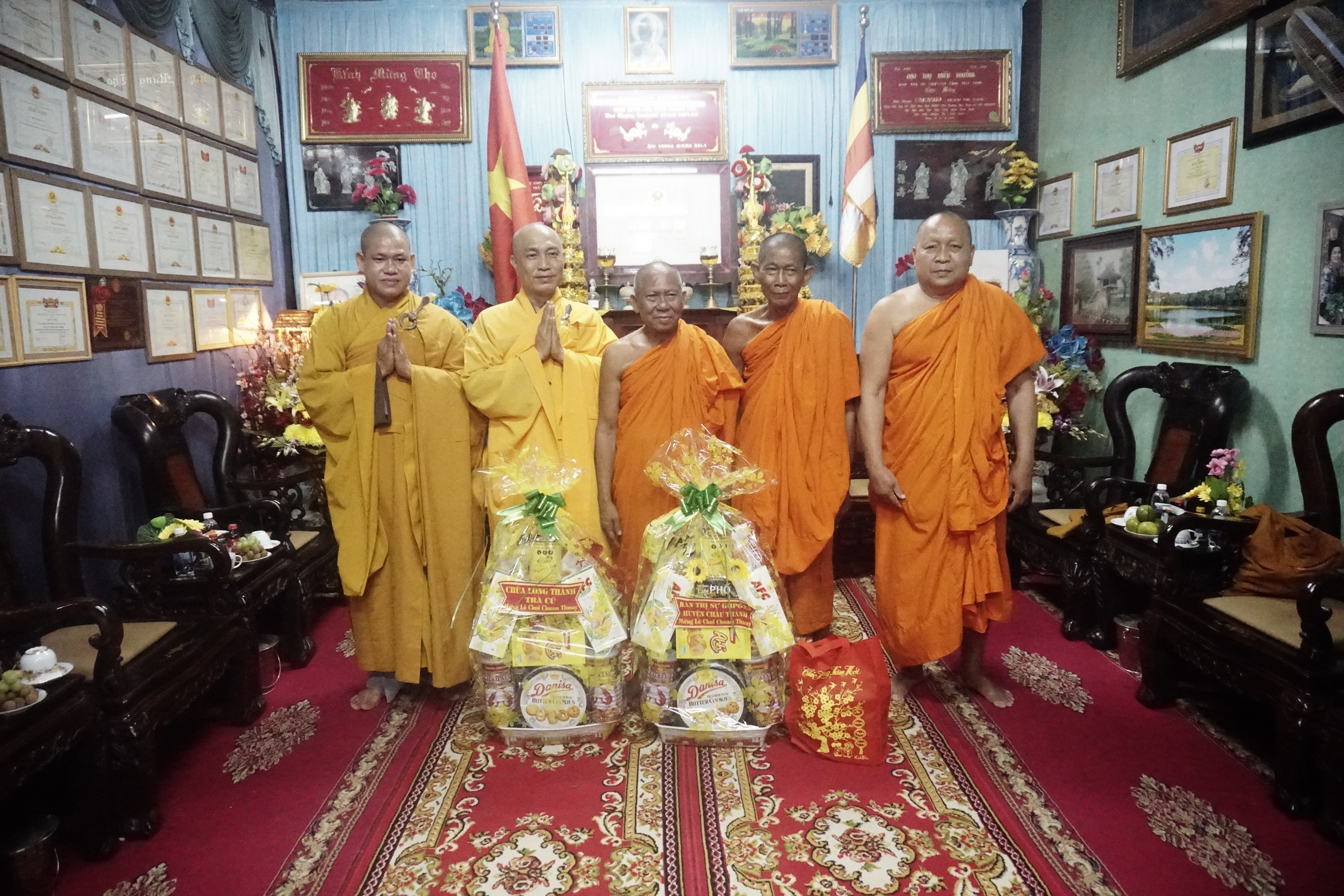 Trà Vinh: BTS GHPGVN huyện Châu Thành chúc tết Chnăm Thmây các chùa Phật giáo Nam tông