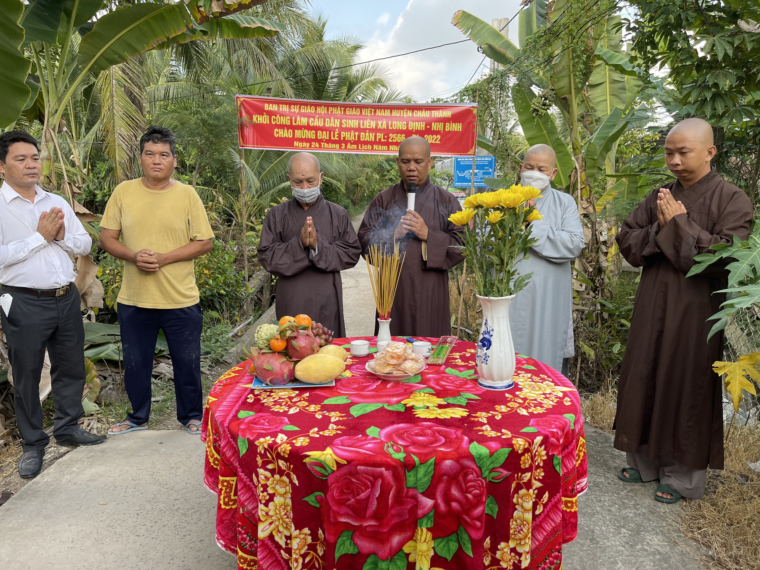 Tiền Giang: Ban Trị sự Phật giáo huyện Châu Thành khởi công xây dựng cầu dân sinh chào mừng Đại lễ Phật Đản PL.2566