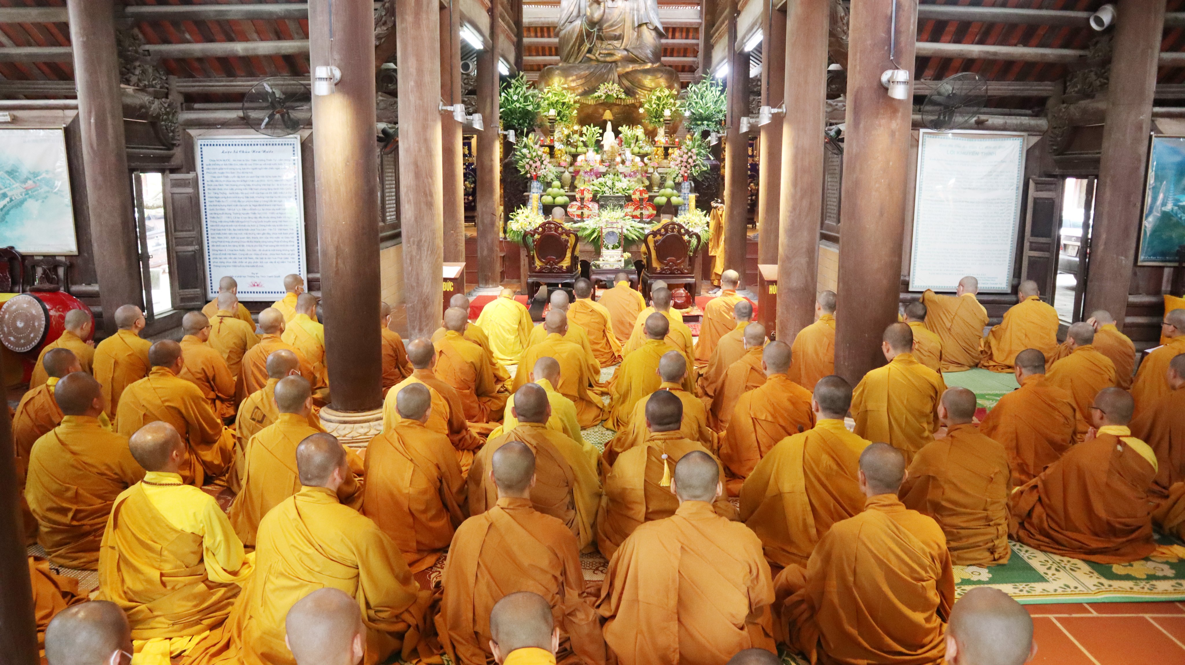 Hà Nội: Gần 500 Tăng Ni Học viện Phật giáo Việt Nam tác pháp an cư kiết hạ