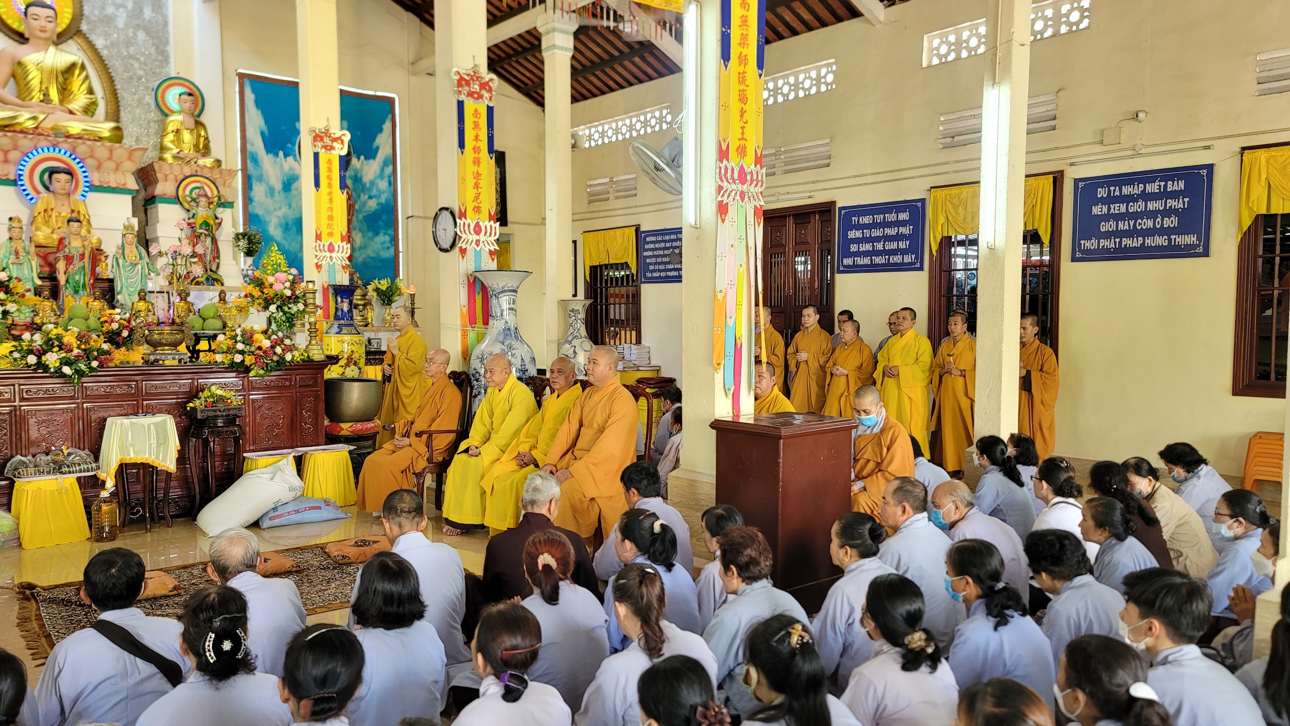 Bến Tre: BTS GHPGVN huyện Châu Thành cúng dường các Trường hạ mùa An cư PL.2566