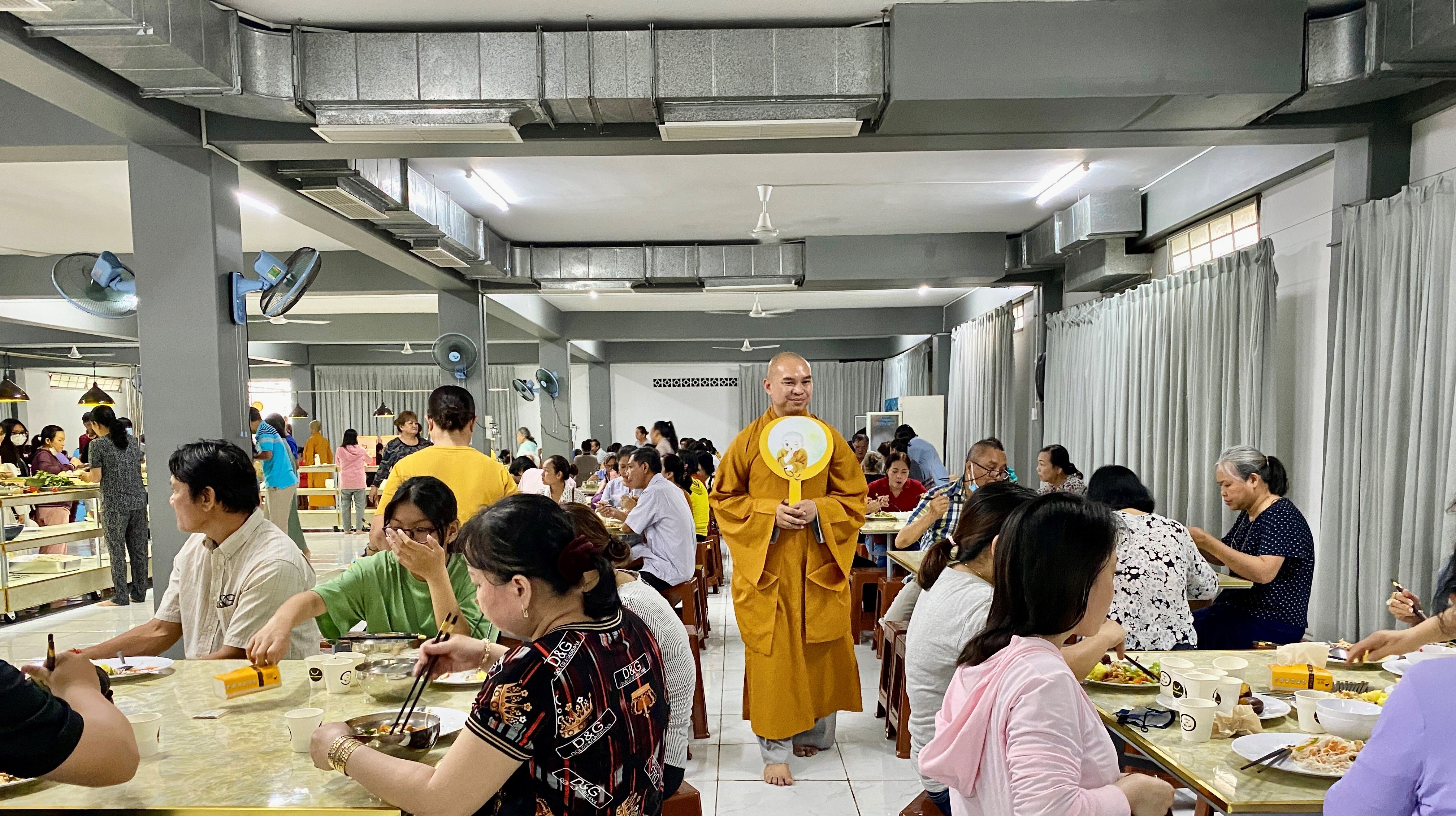 TP. Thủ Đức: Gần 1000 Phật tử tham gia Buffet thiền tại Thiền viện Tuệ Quang