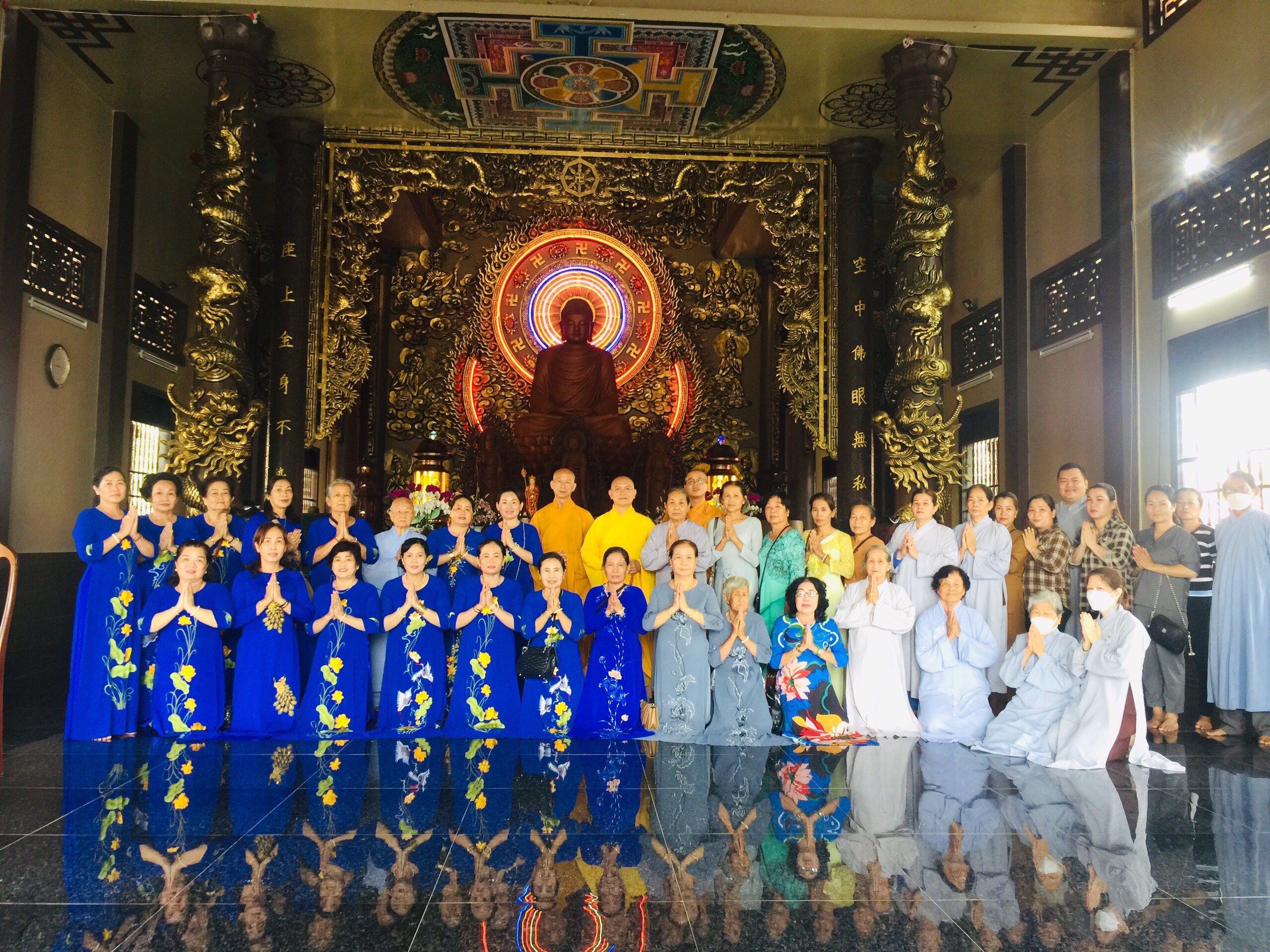 Hậu Giang: BTS GHPGVN huyện Phụng Hiệp và Phật tử chùa Long An thăm và cúng dường các trường hạ trong tỉnh