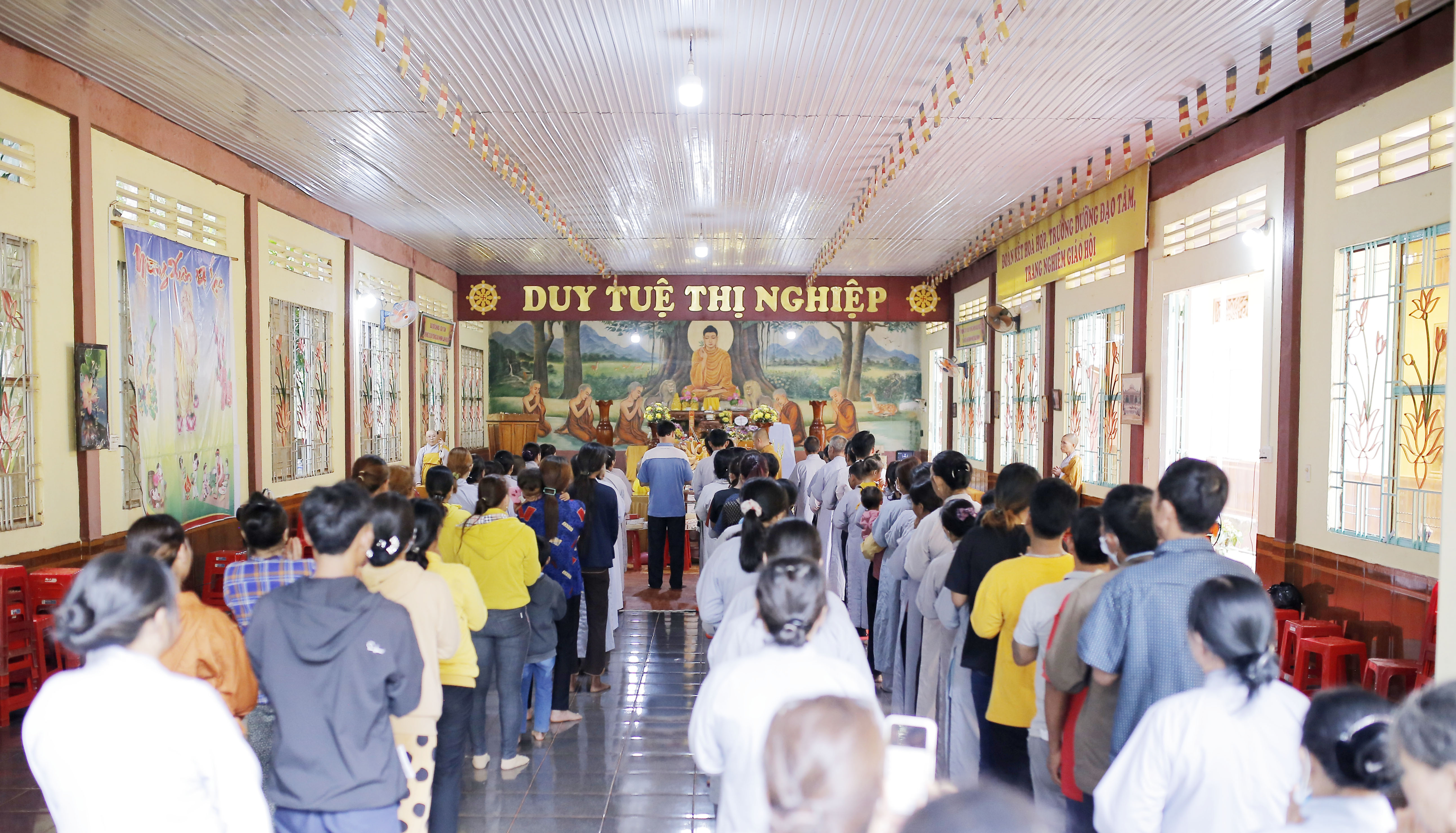 Bình Phước: Chùa Trúc Lâm tổ chức khoá tu học "Một Ngày An Vui" cho Phật tử S,Tiêng