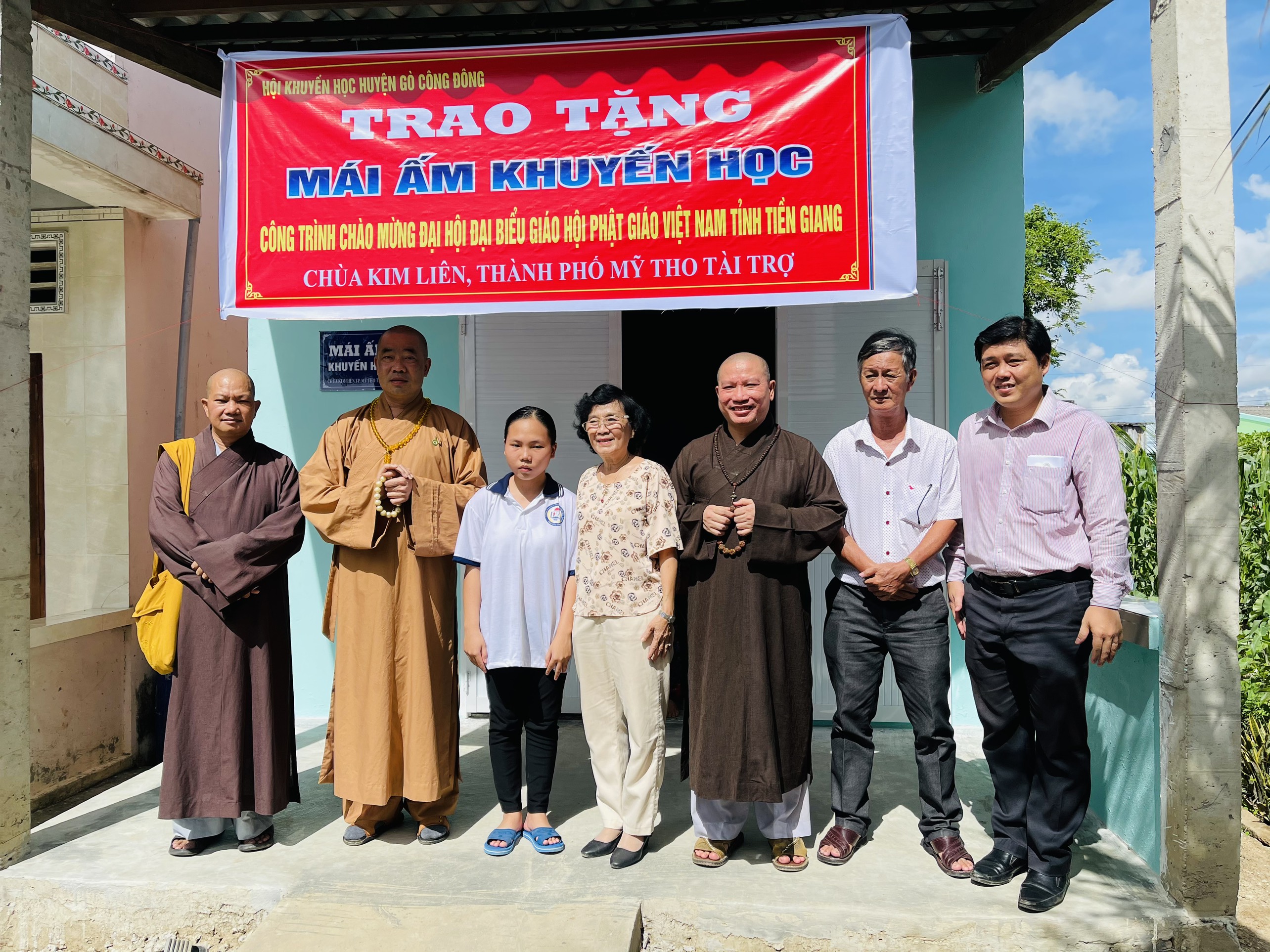 Tiền Giang: Thượng tọa Thích Quảng Lộc bàn giao Mái ấm Khuyến học tại huyện Gò Công Đông