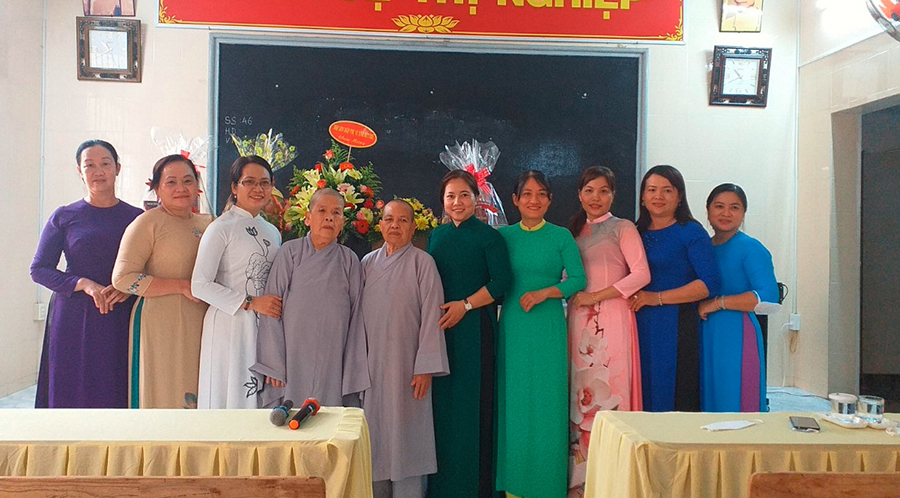 Bến Tre: Hội Liên Hiệp Phụ nữ tỉnh đến thăm, chúc sức khỏe Trường hạ Ni chùa Bạch Vân   