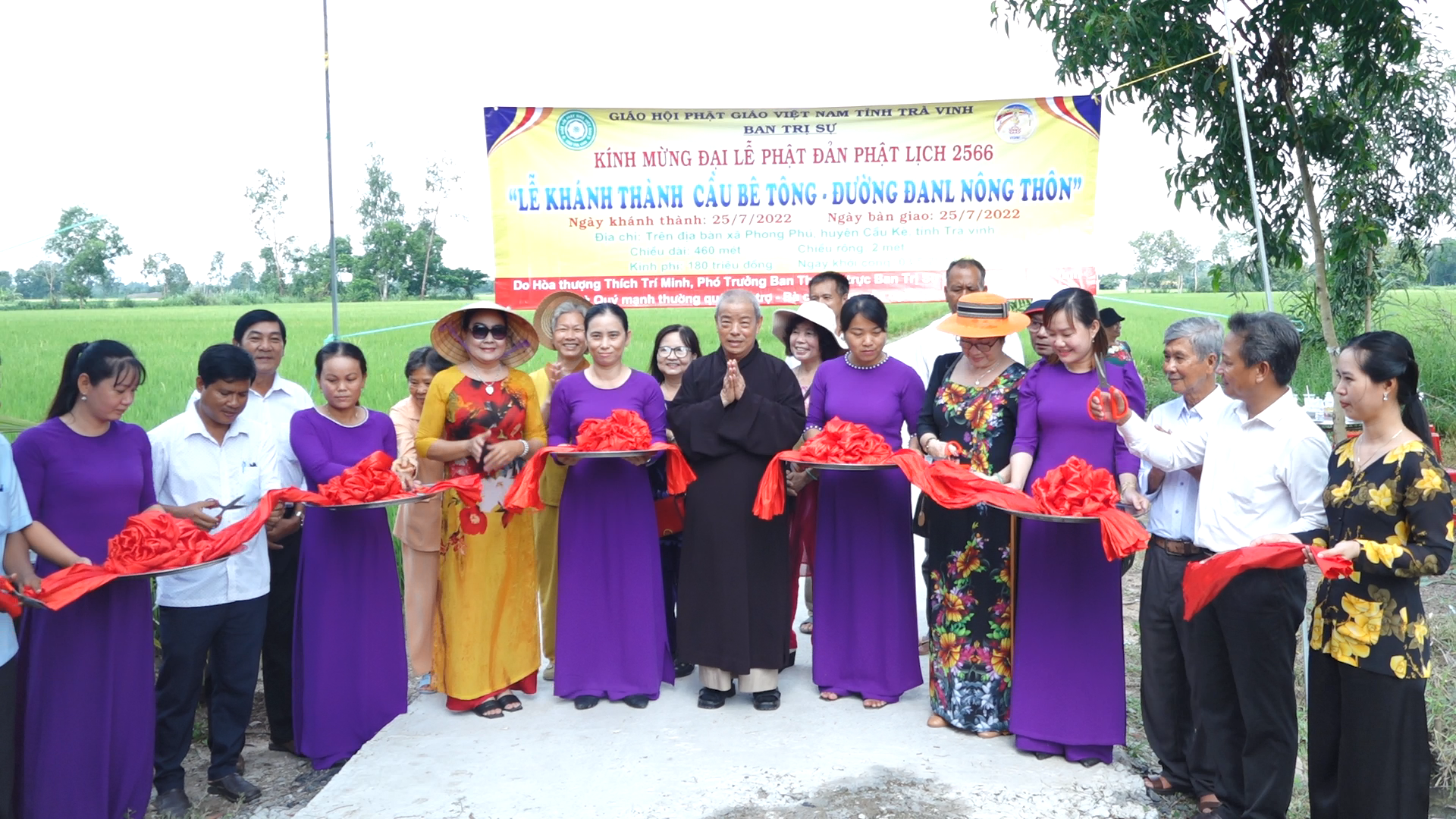 Trà Vinh: HT. Thích Trí Minh khánh thành cầu, đường giao thông nông thôn và bàn giao 10 căn nhà tình thương tại huyện Cầu Kè