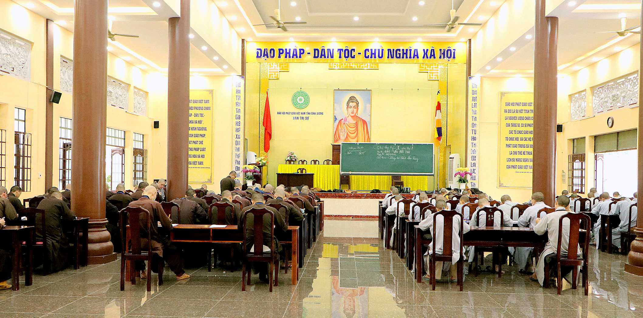 Bình Dương: Trường Trung cấp Phật học tổ chức kỳ thi tốt nghiệp khóa V niên khóa 2019 – 2022